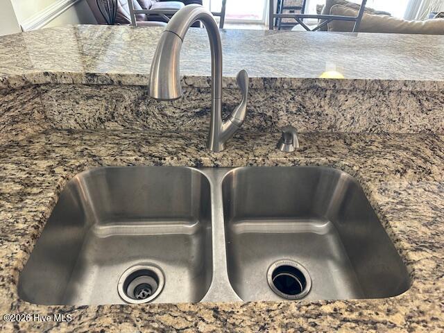 100560957 | Photo 10