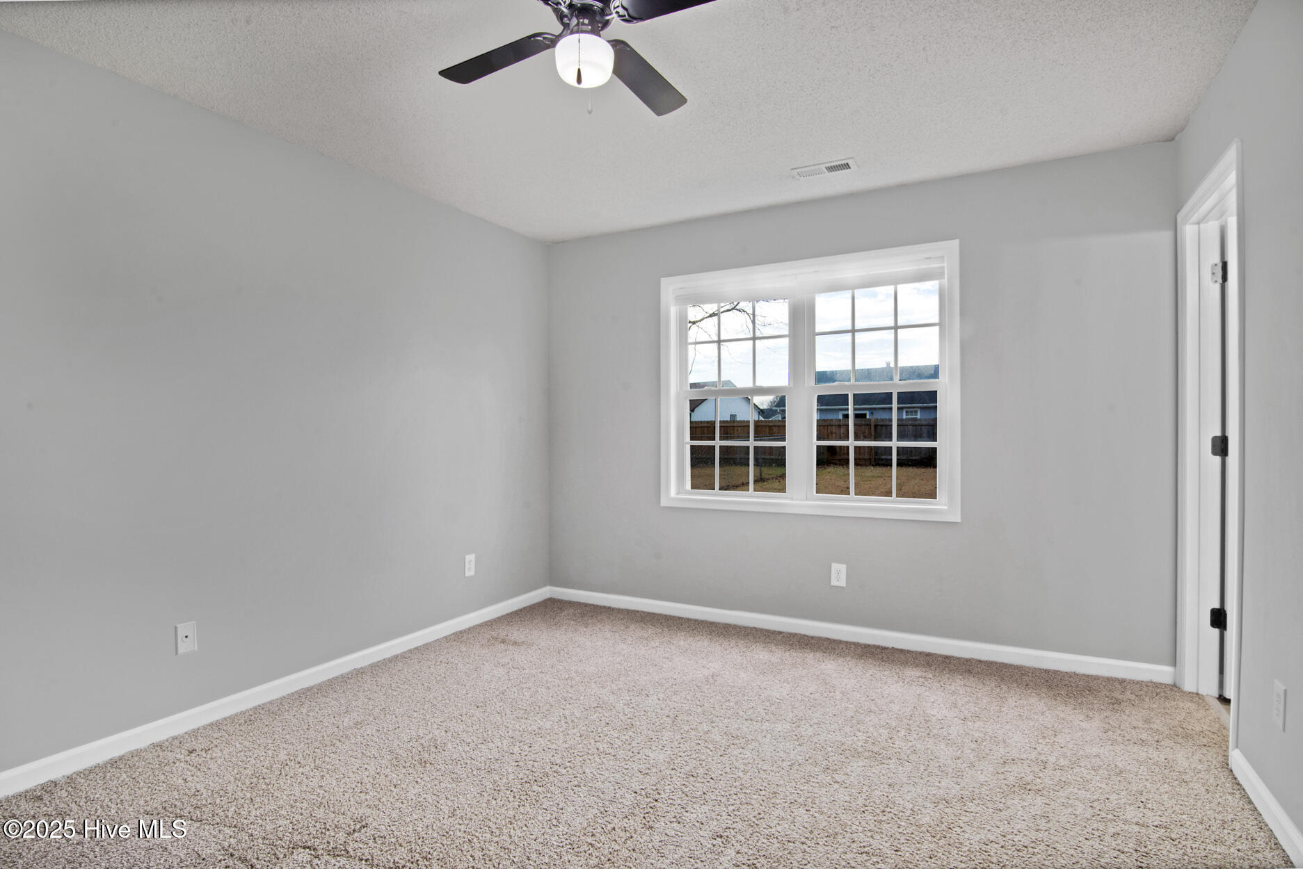 100547200 | Photo 13