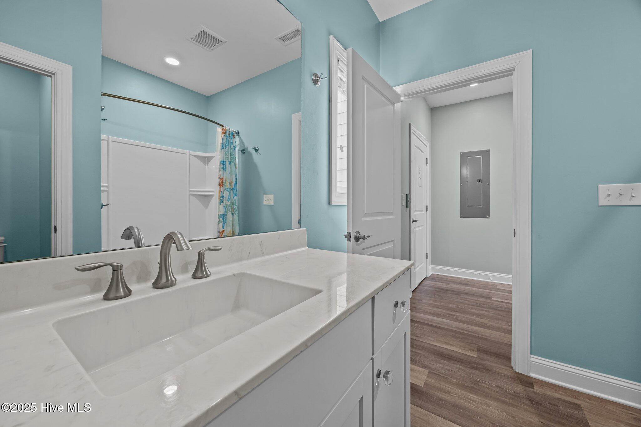 100535053 | Photo 29