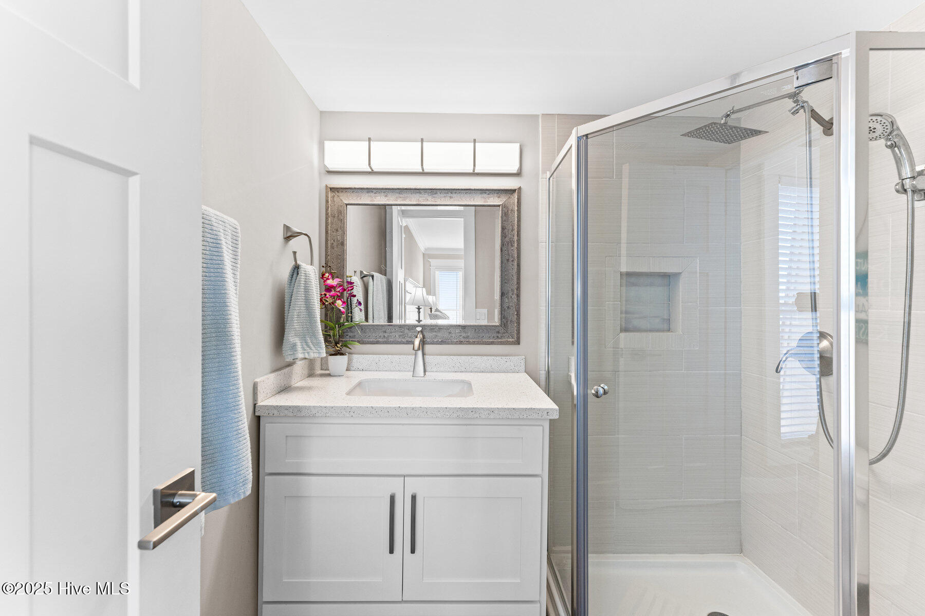 100546206 | Photo 22