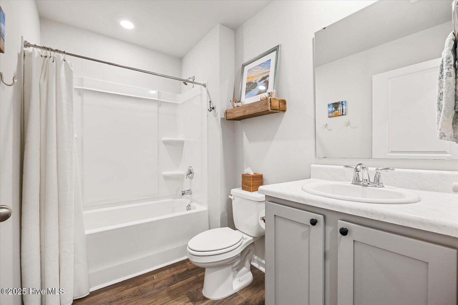 100525713 | Photo 29