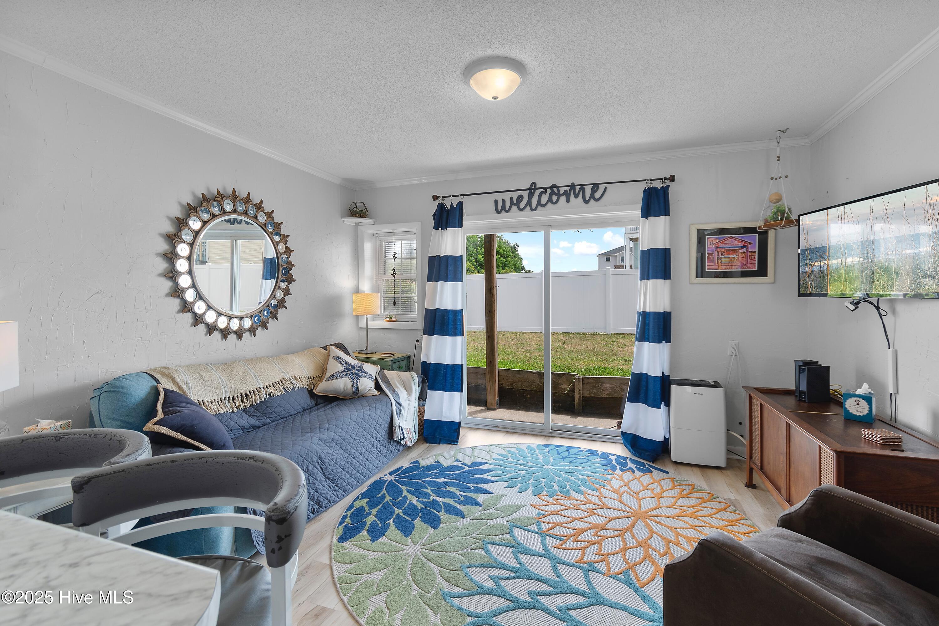 100564186 | Photo 10