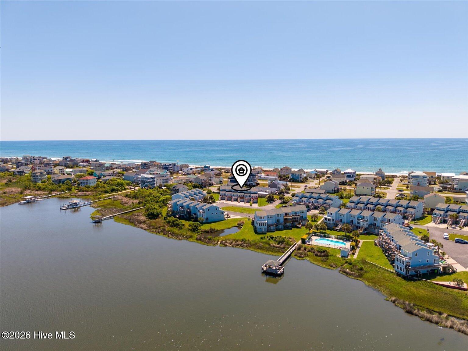 100570154 | Photo 24