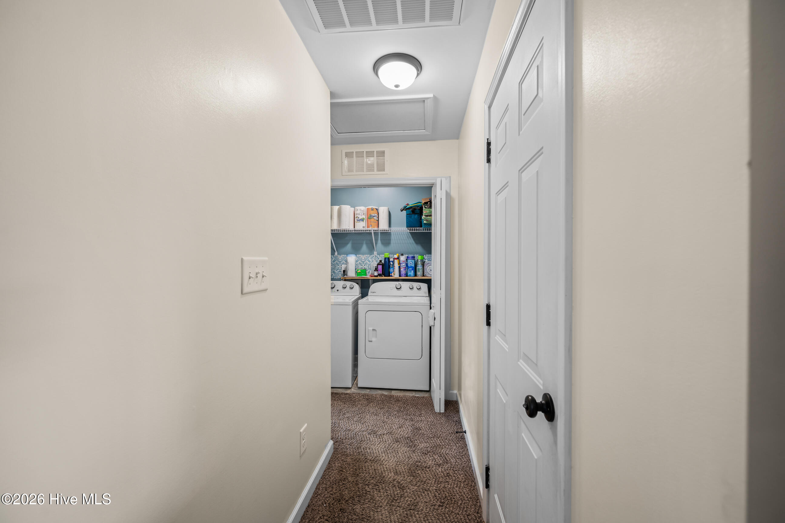 100550878 | Photo 16