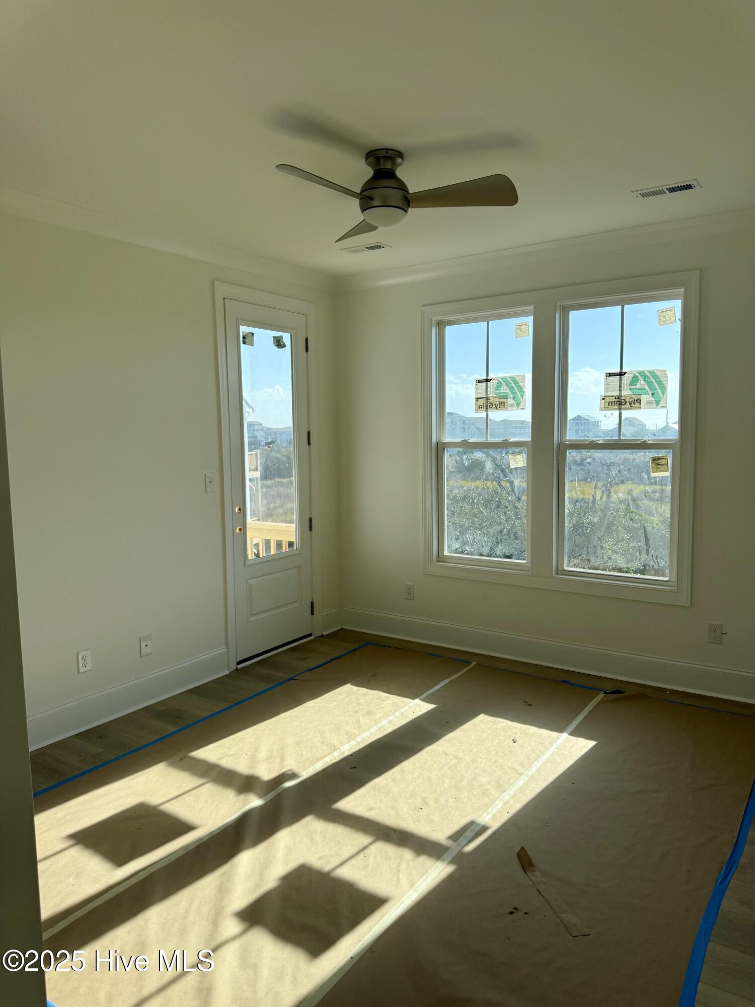 100496127 | Photo 37