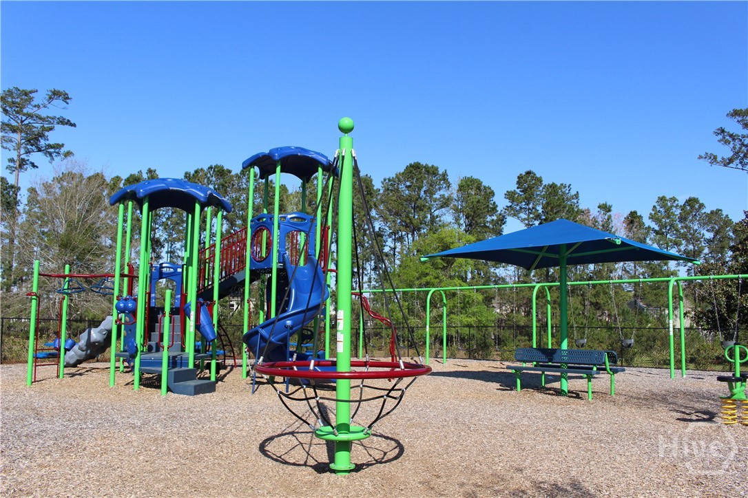 Highlands Clubhouse and Amenities