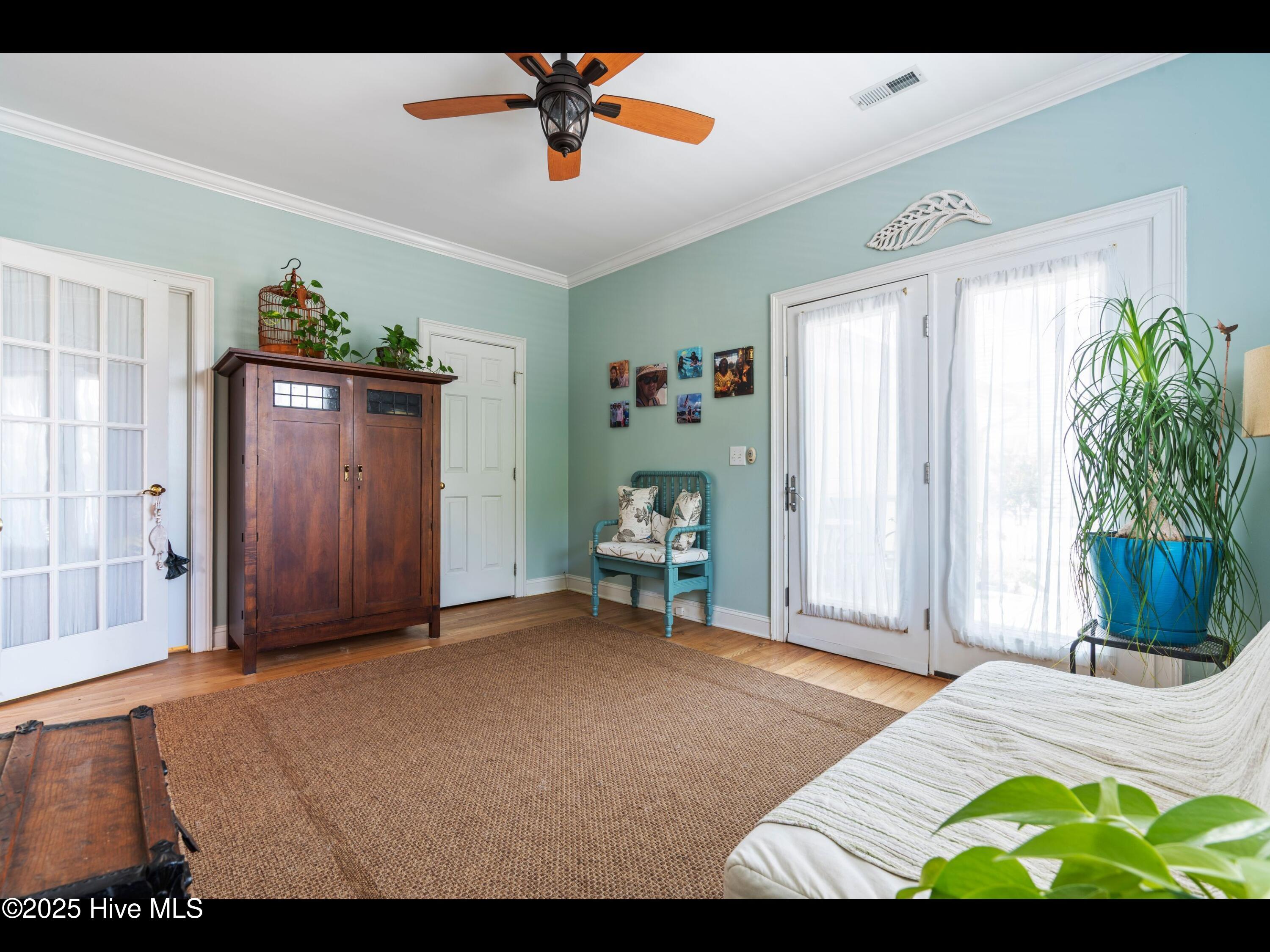 100511839 | Photo 44