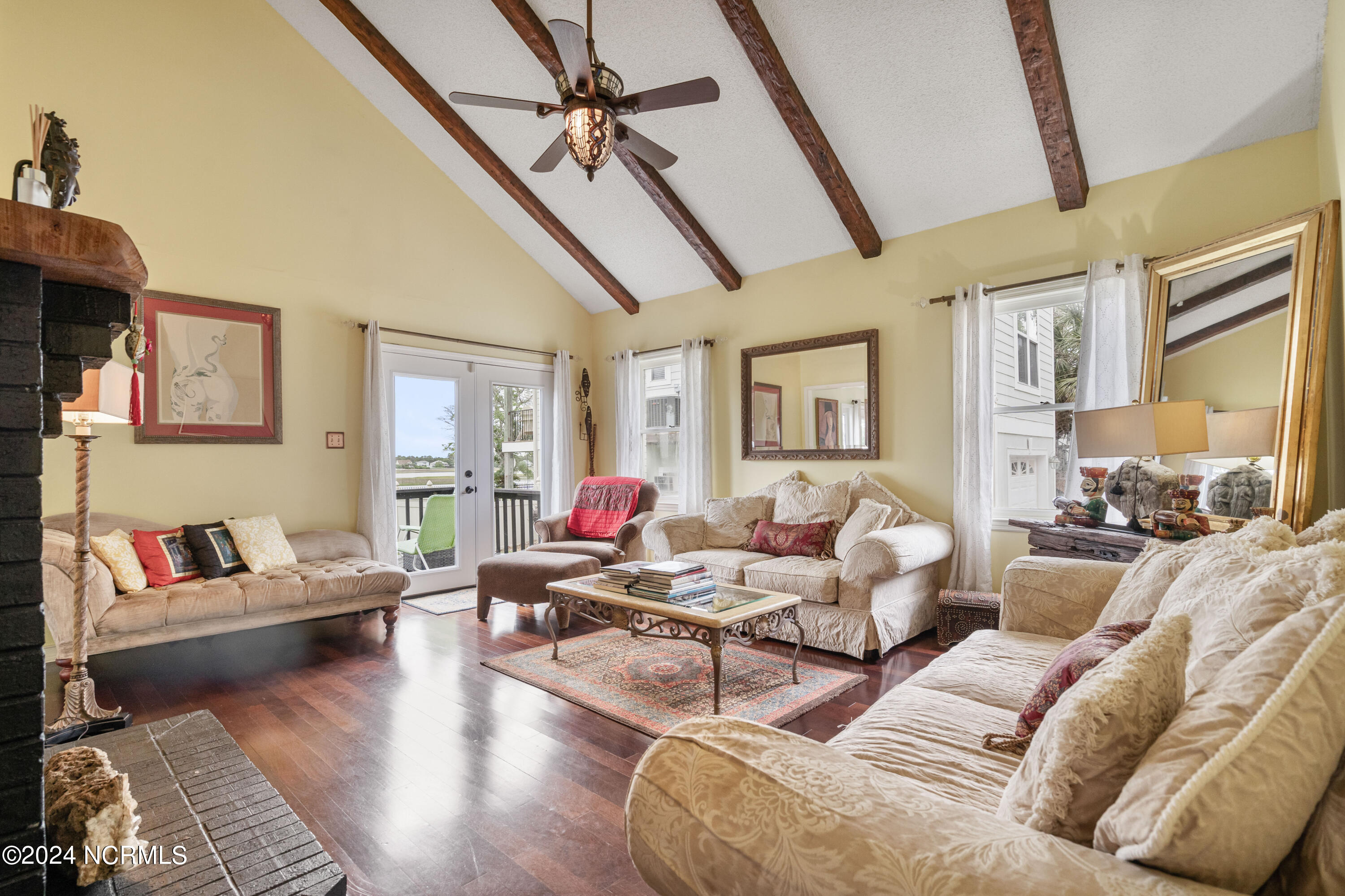 100560914 | Photo 28