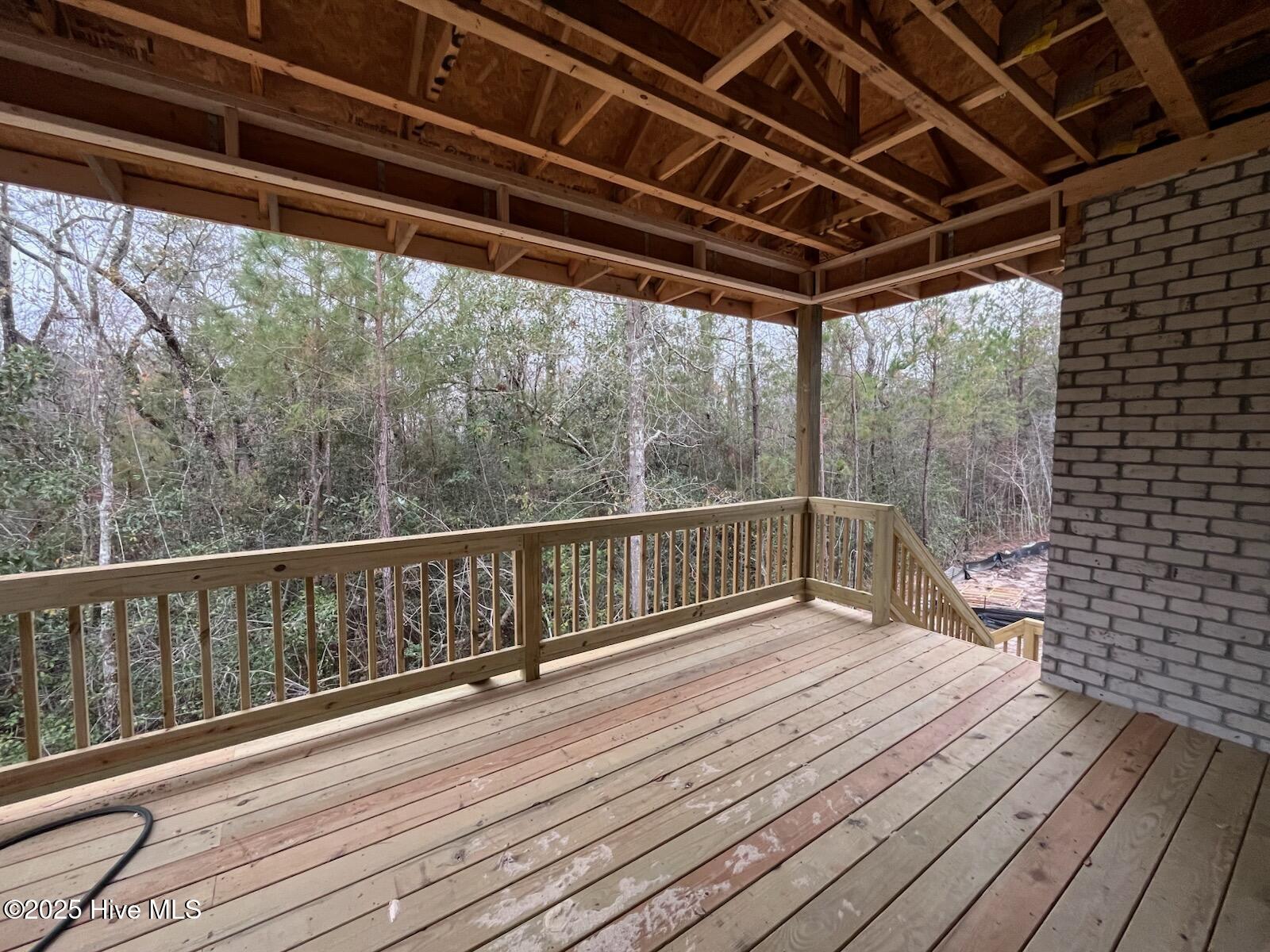 100531849 | Photo 28