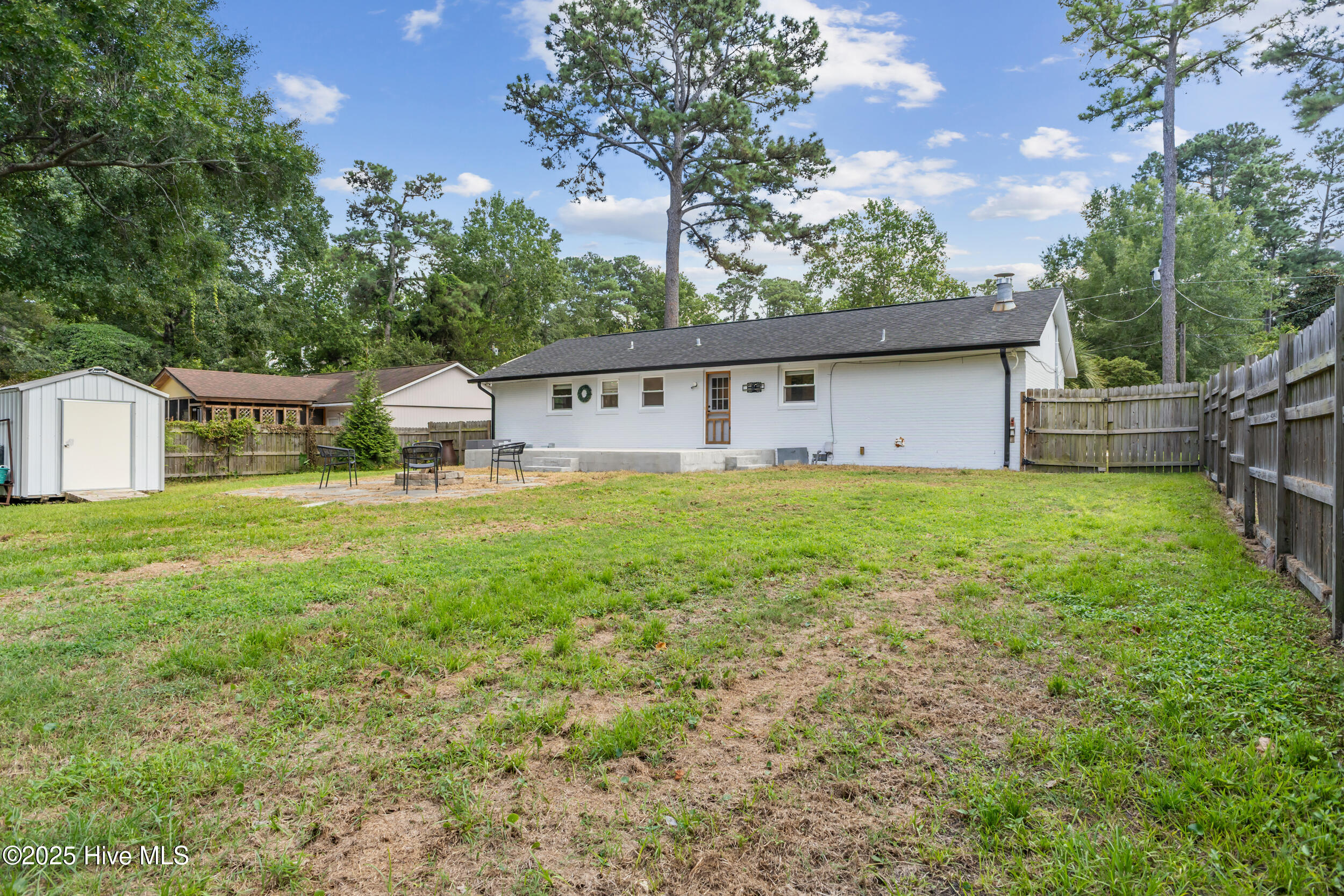 100527915 | Photo 24