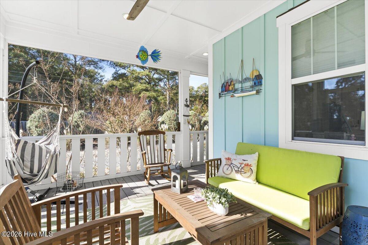 100547784 | Photo 42