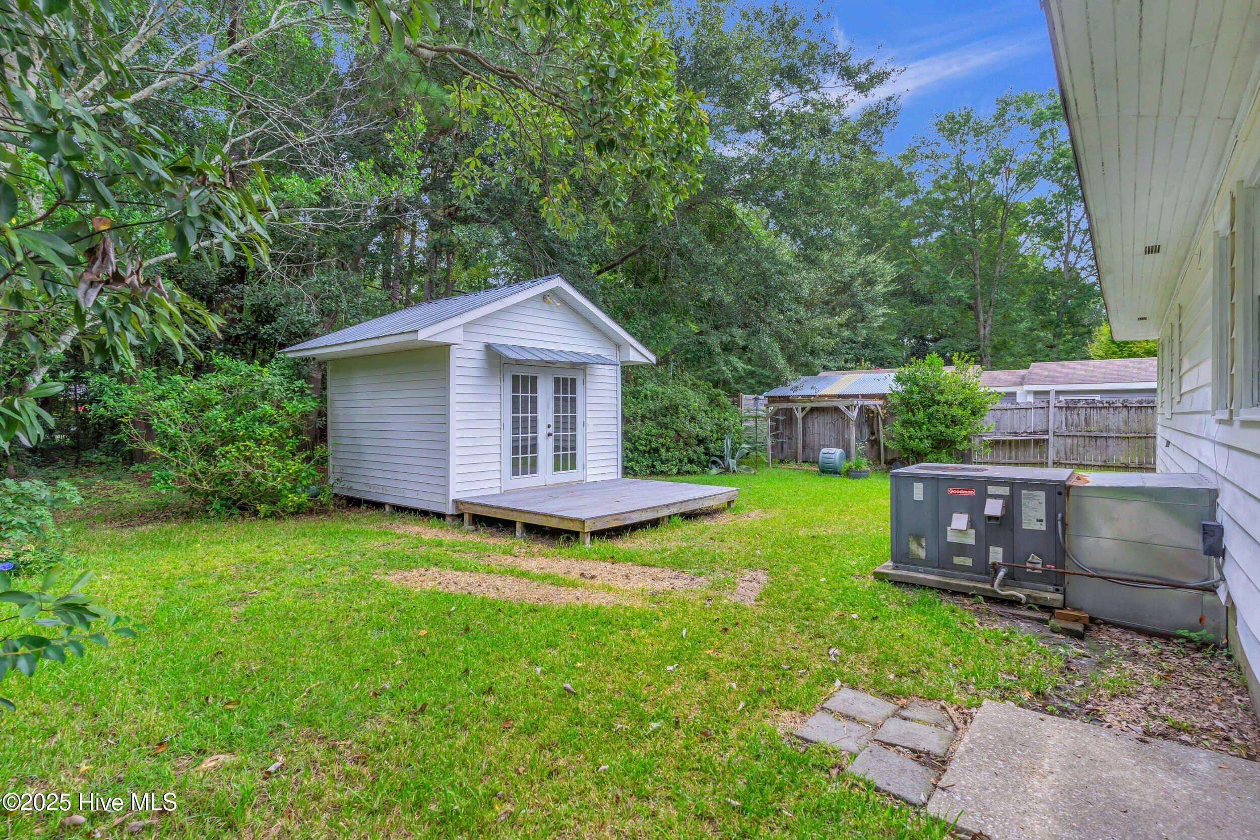 100527112 | Photo 28