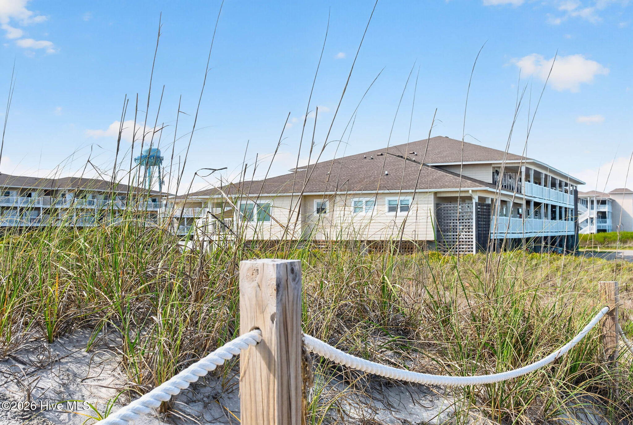 100570514 | Photo 41