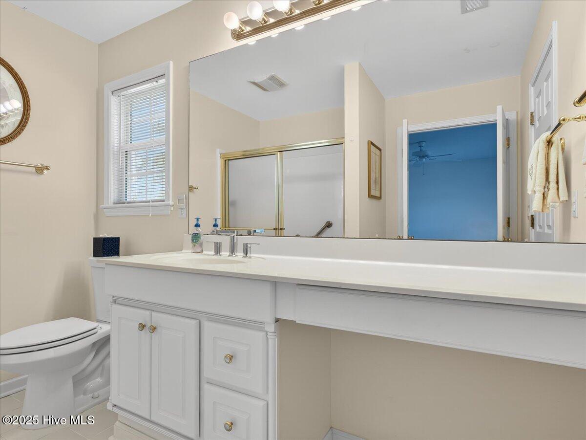 100537242 | Photo 29