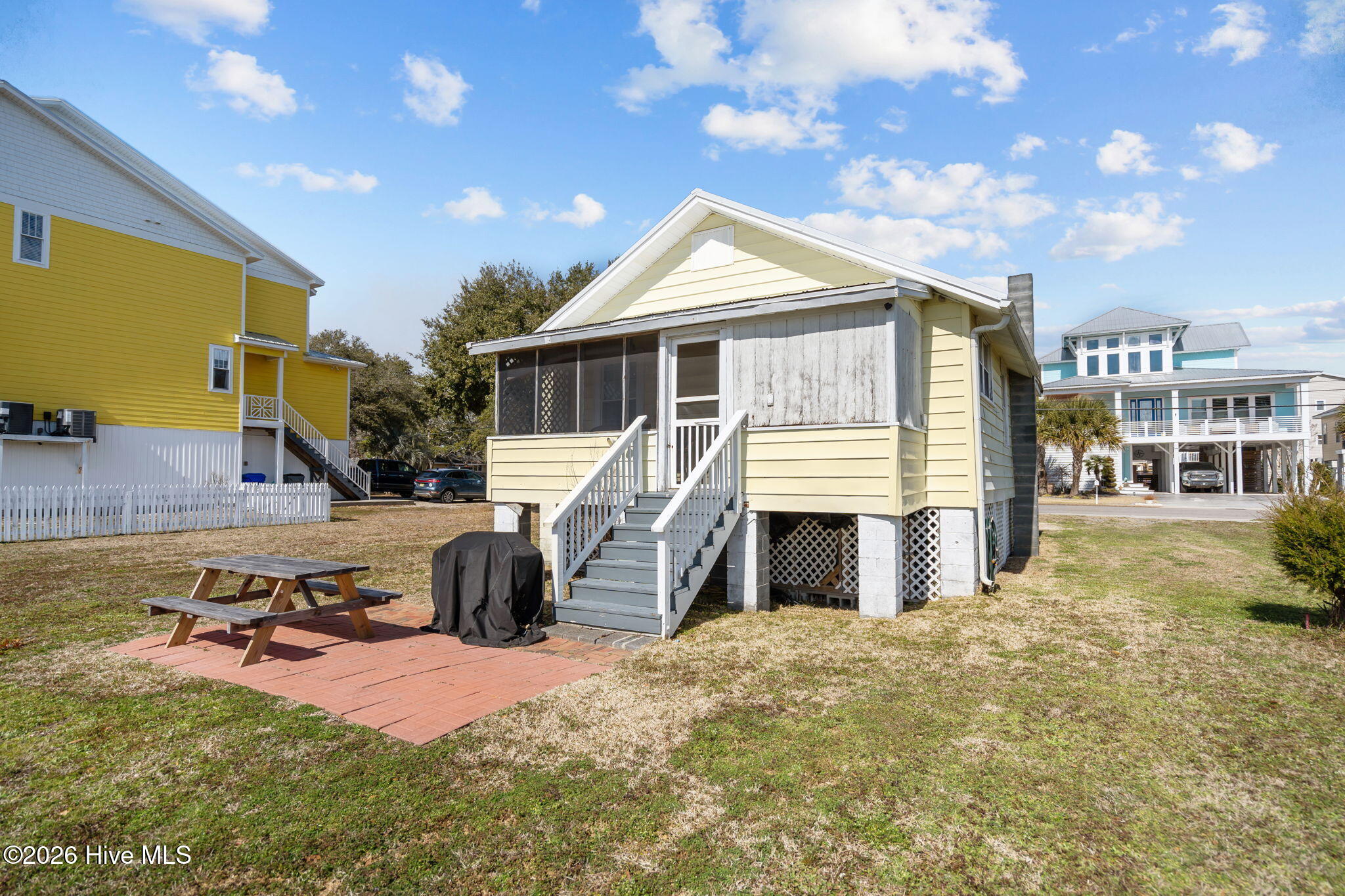 305 Atlanta Avenue, Carolina Beach, NC, 28428
