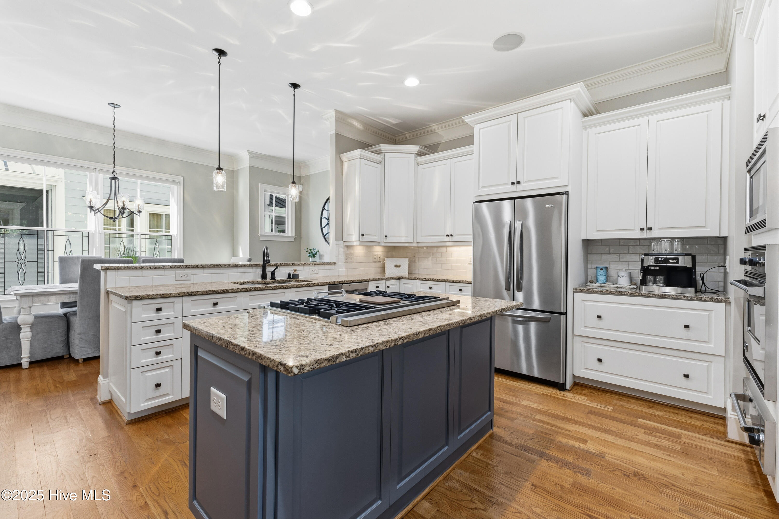 100541360 | Photo 17