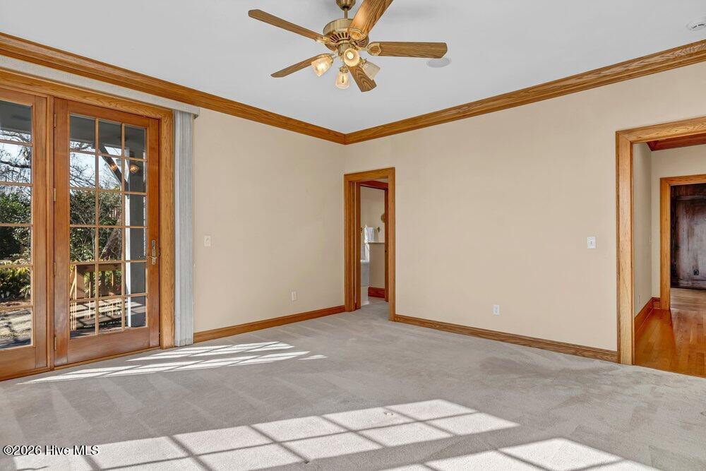 100558488 | Photo 26