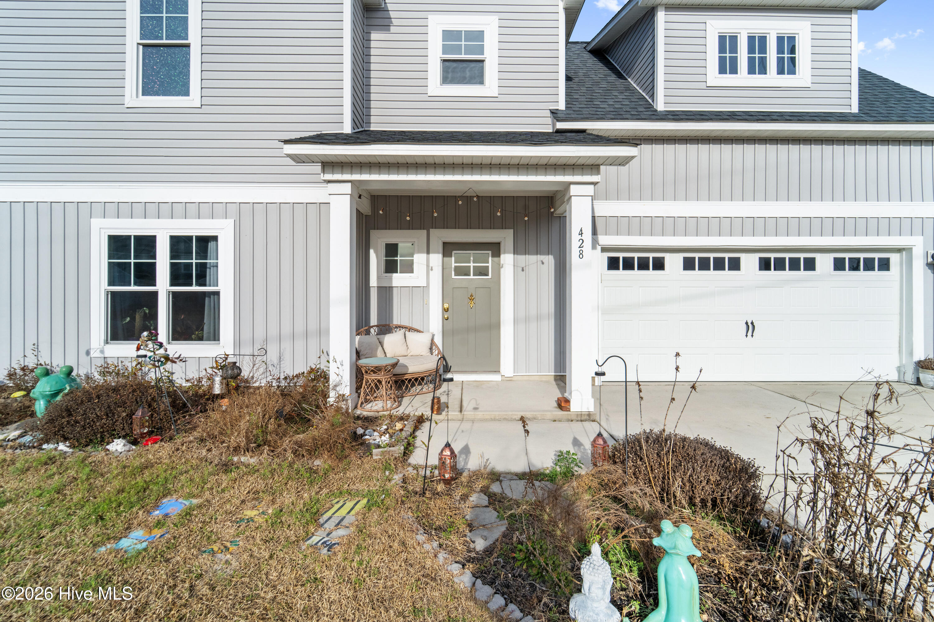 100549687 | Photo 61