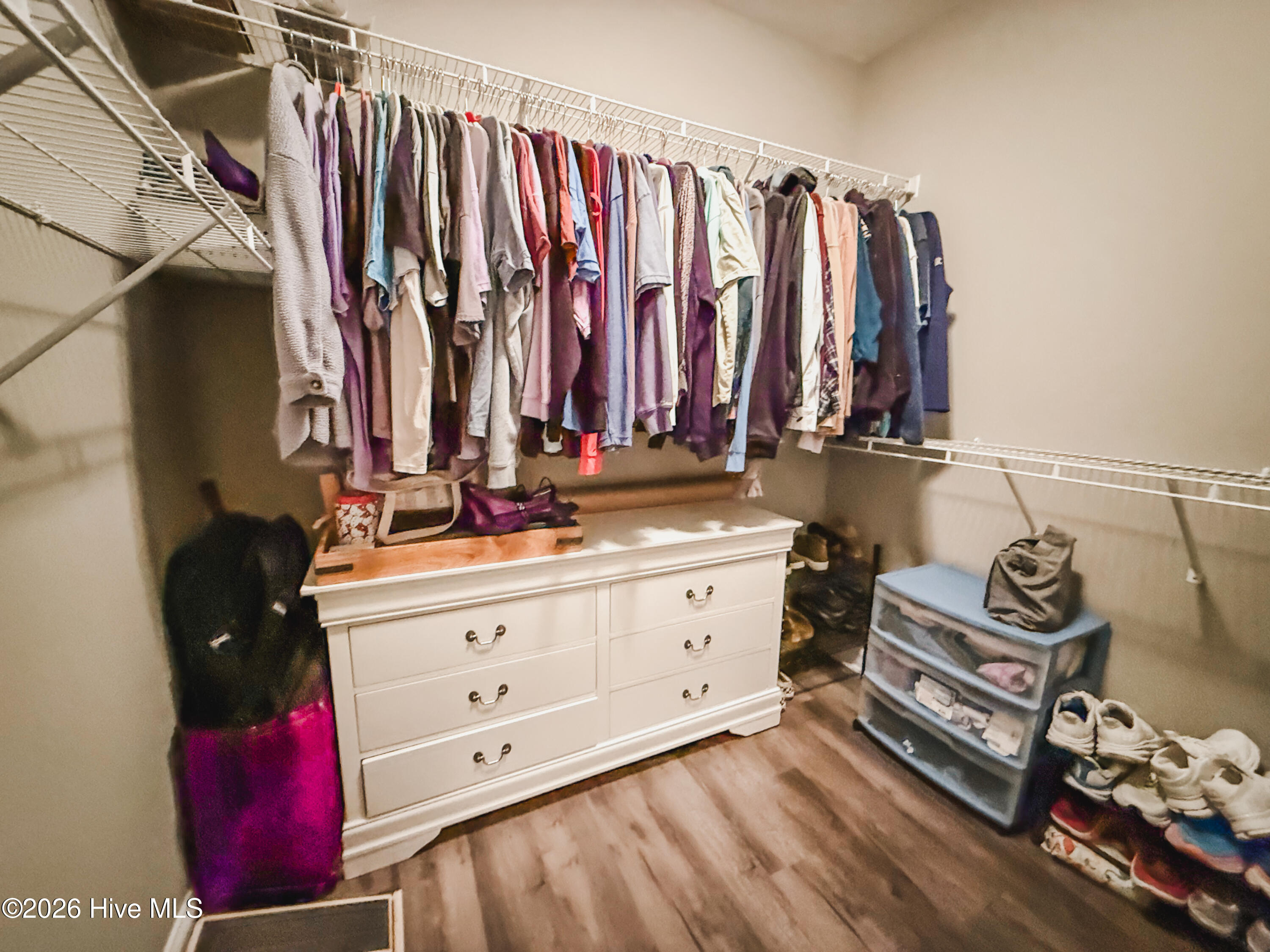 100554593 | Photo 27