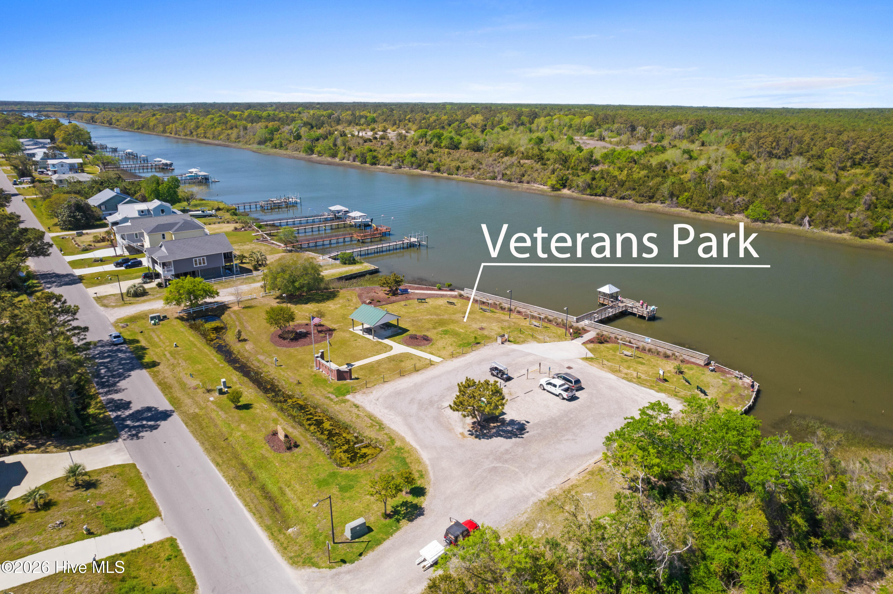 100556600 | Photo 39