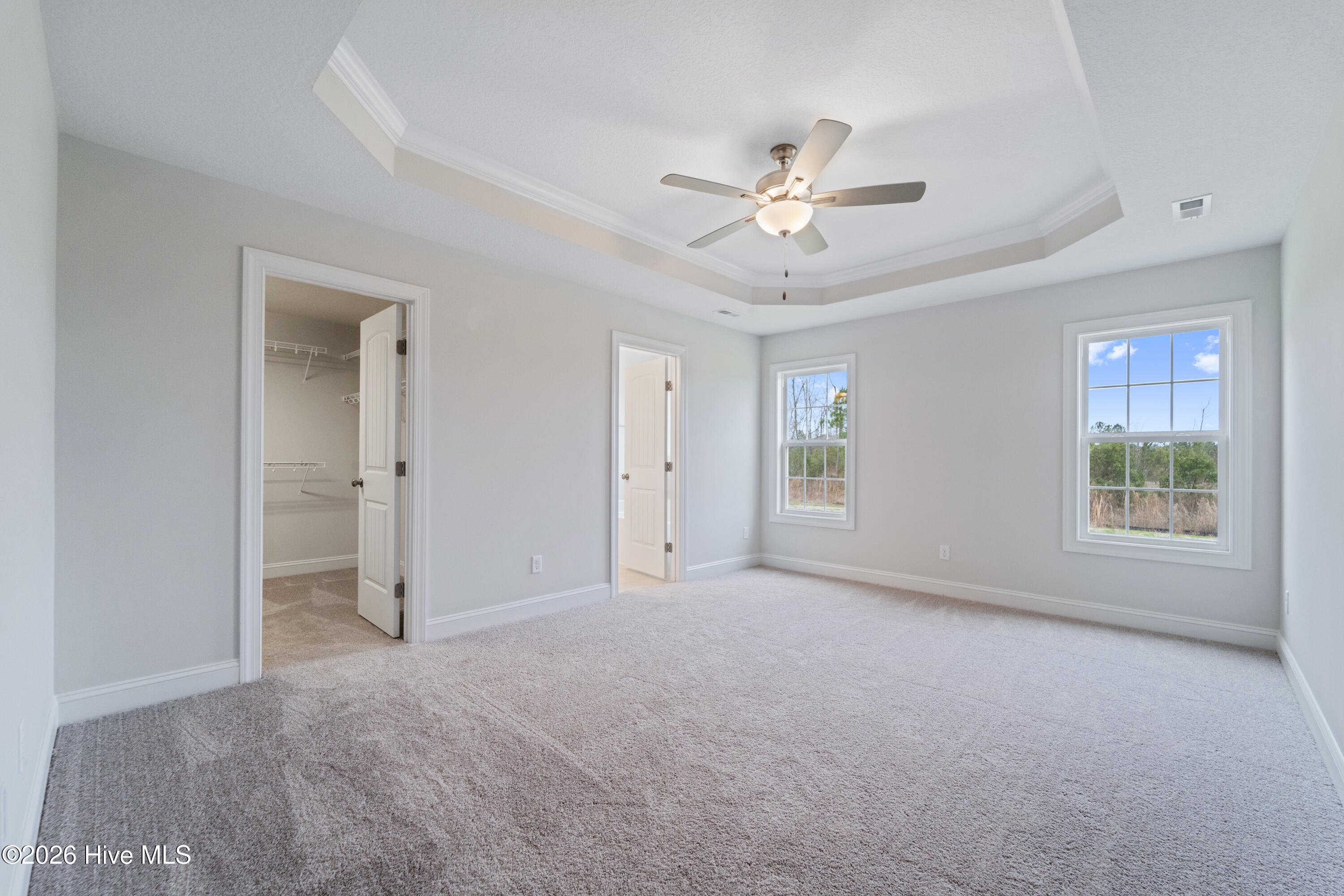 100523680 | Photo 16