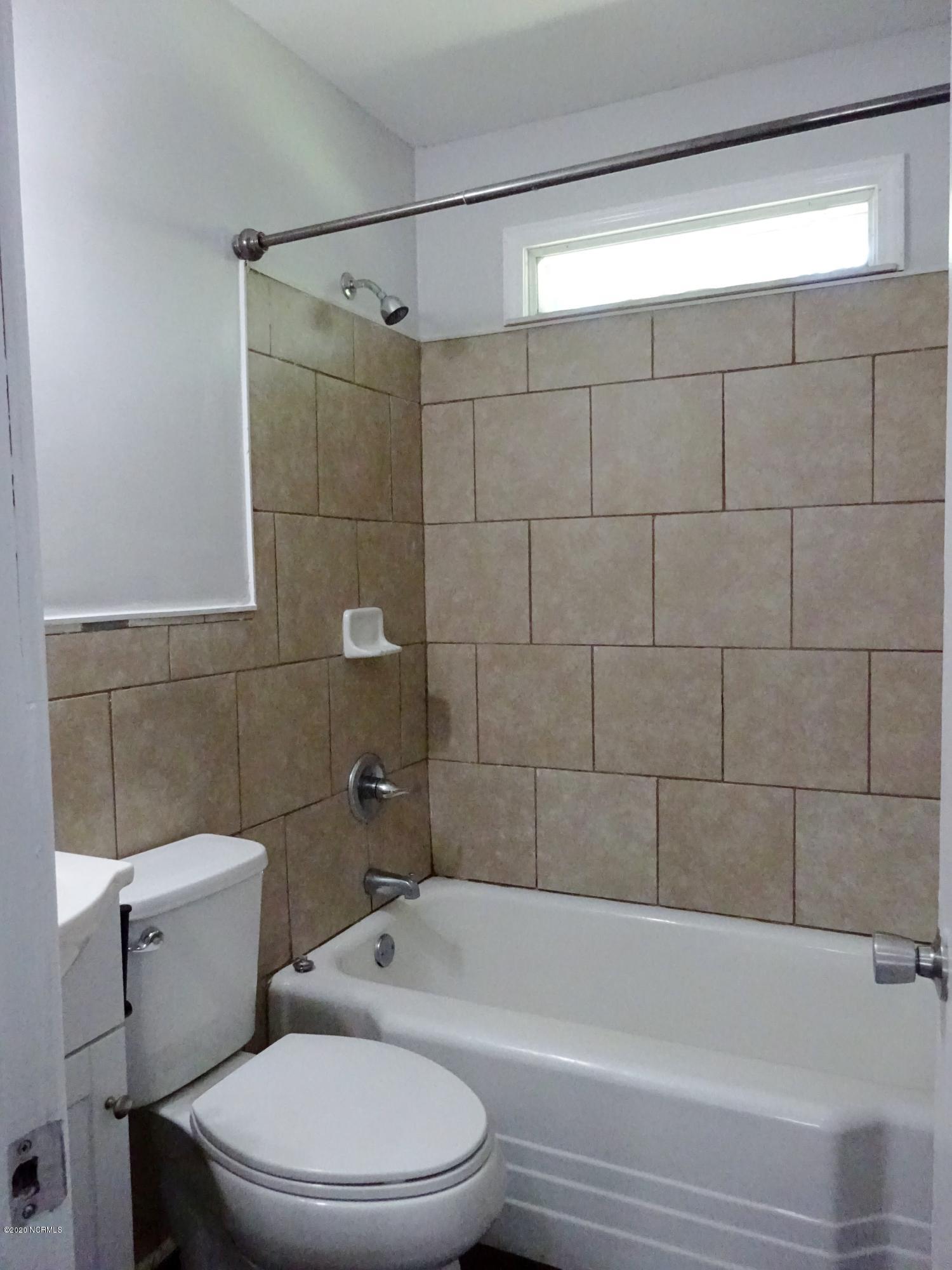 100558565 | Photo 14