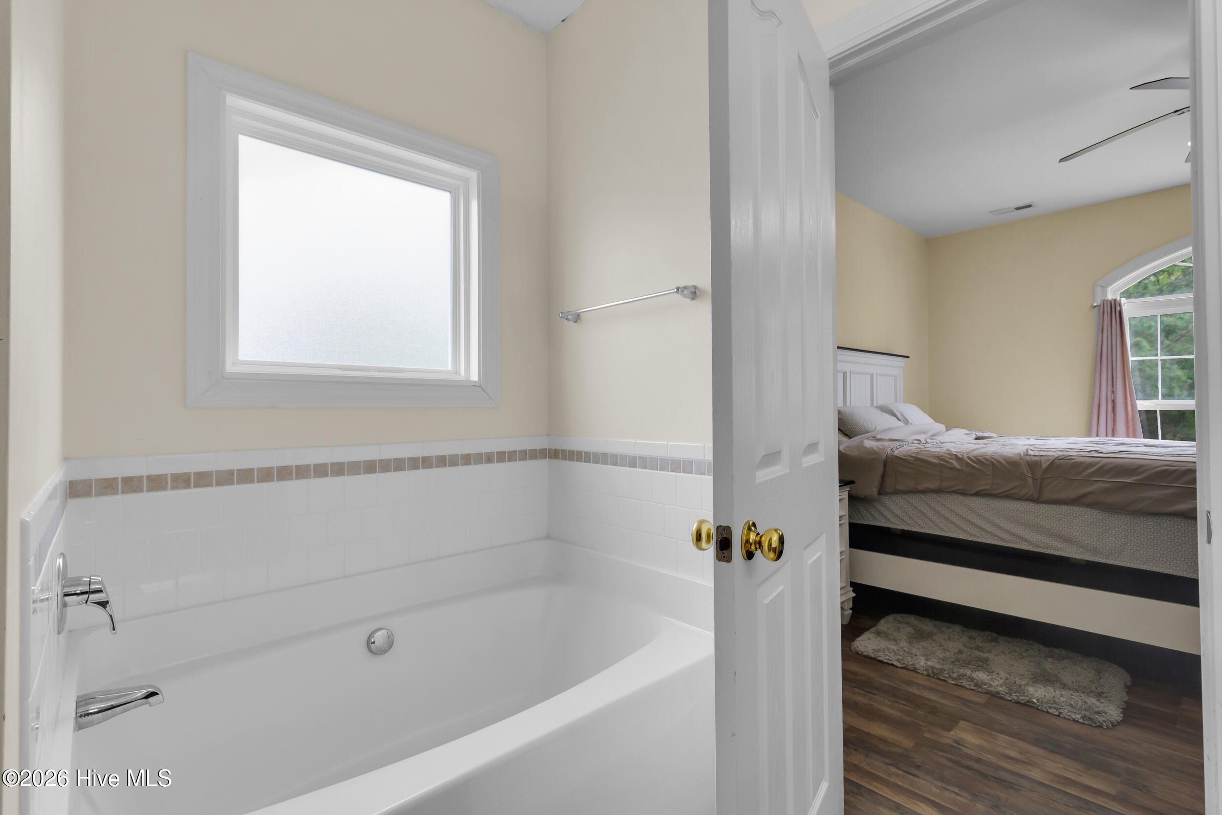 100569291 | Photo 17