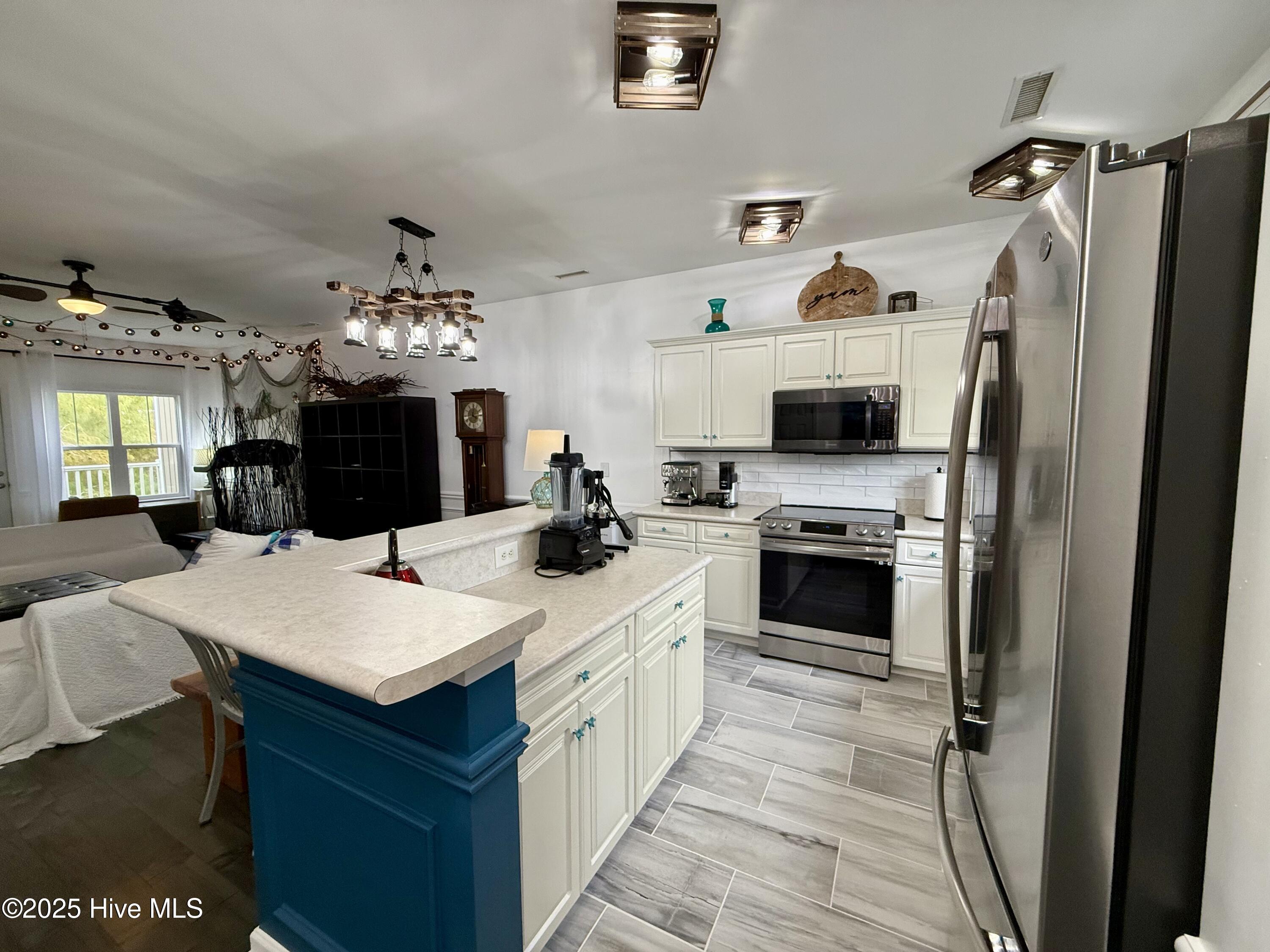 100531236 | Photo 32