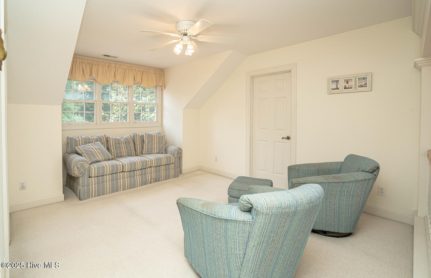 100510807 | Photo 48