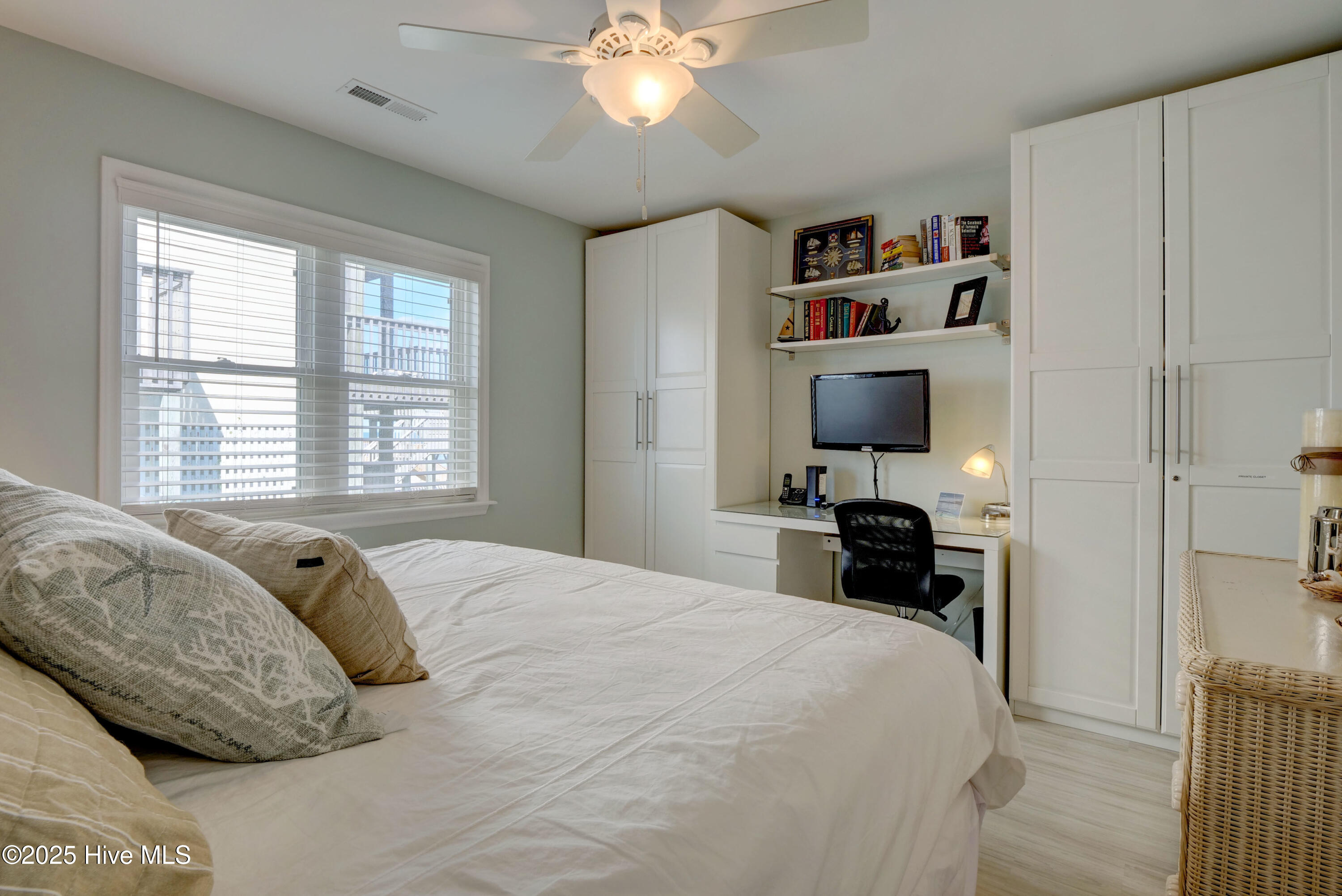 100521295 | Photo 36