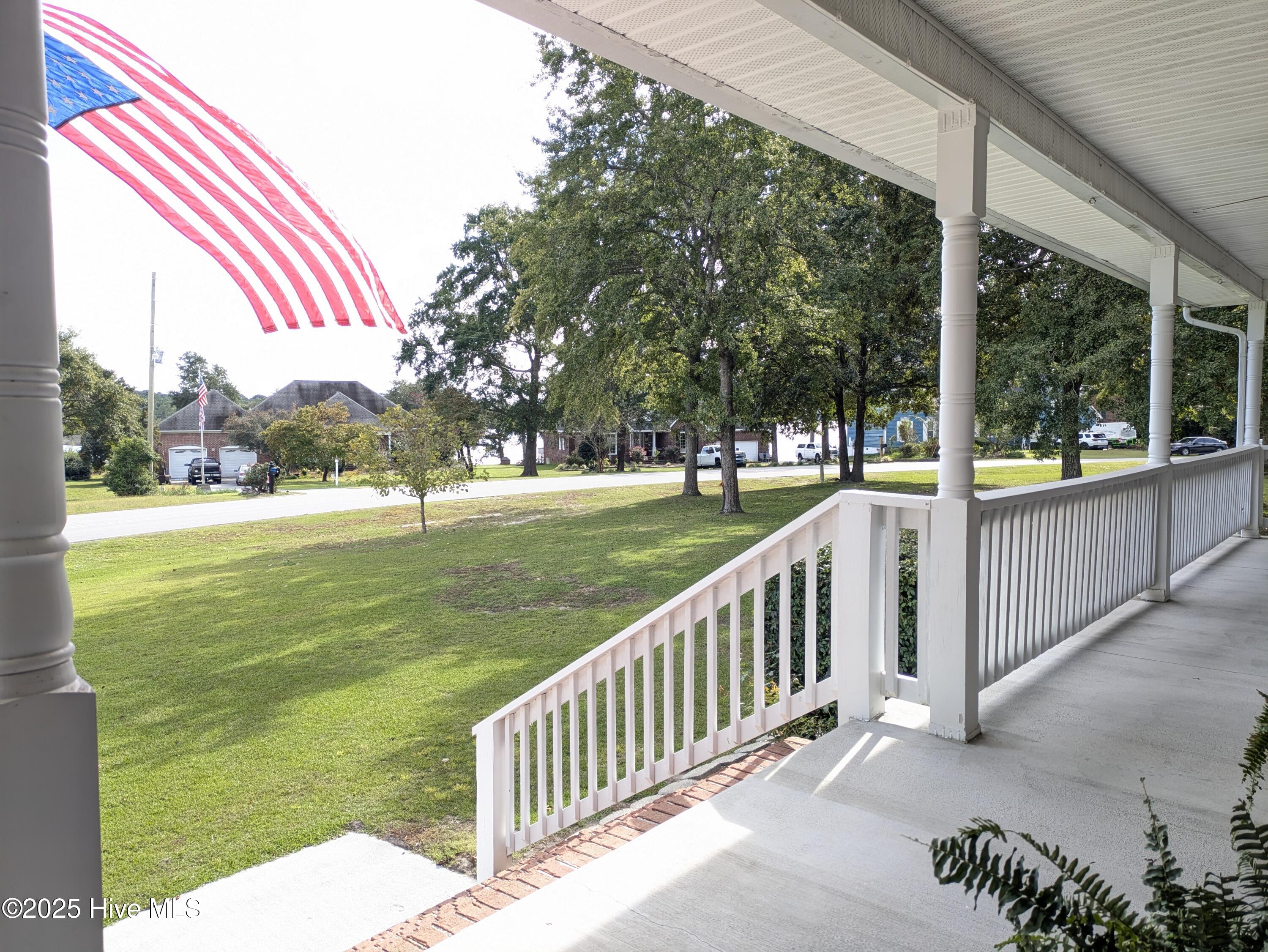 100531854 | Photo 30