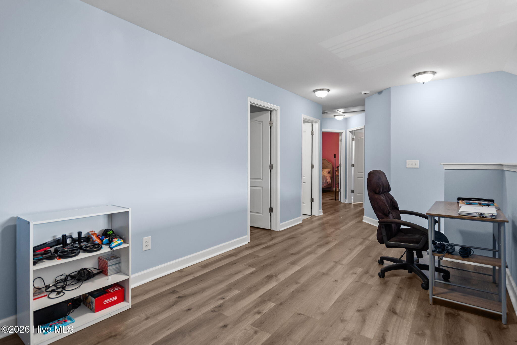 100561090 | Photo 28