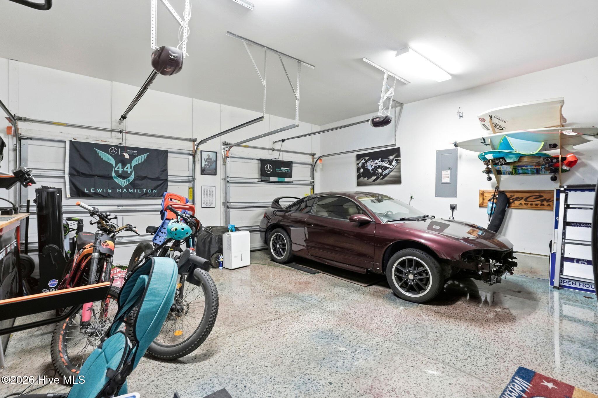 100566461 | Photo 46