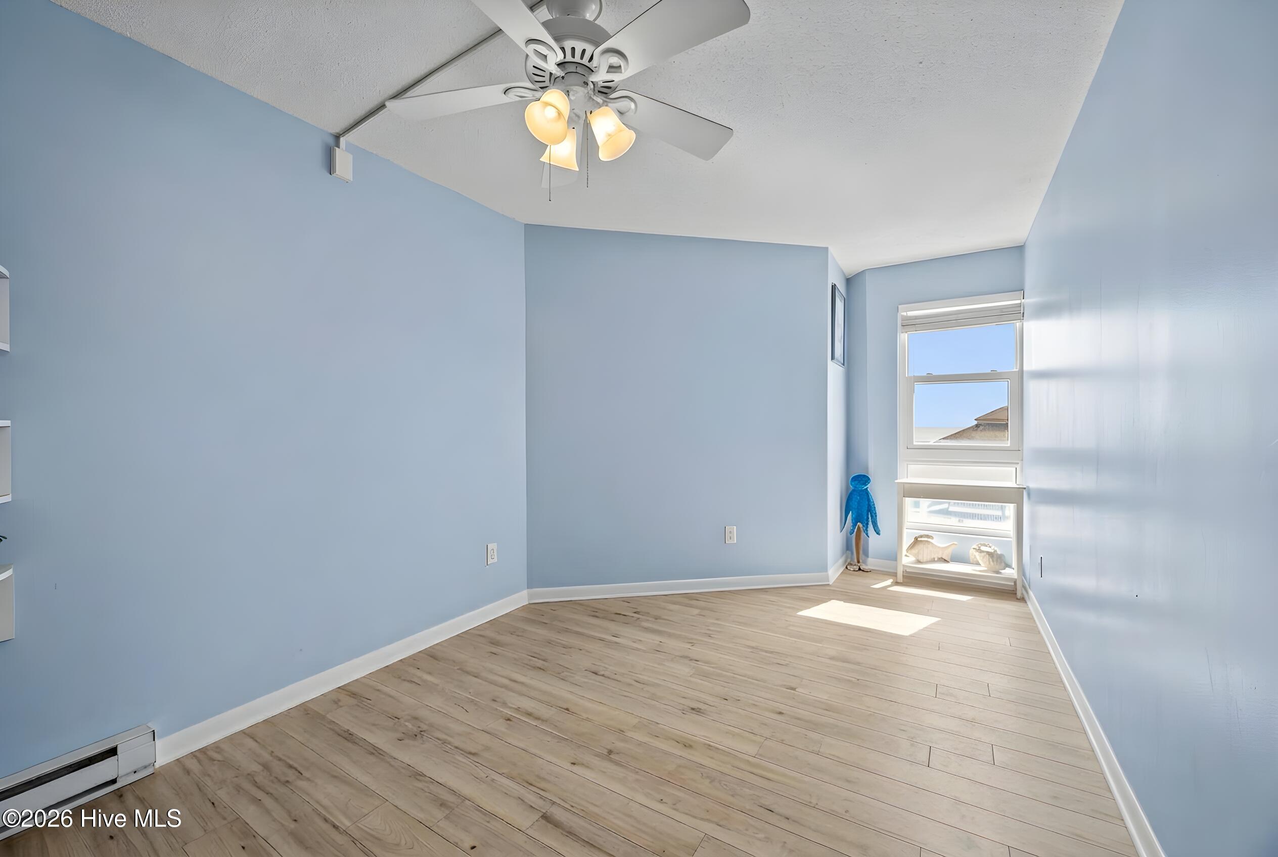 100528908 | Photo 41