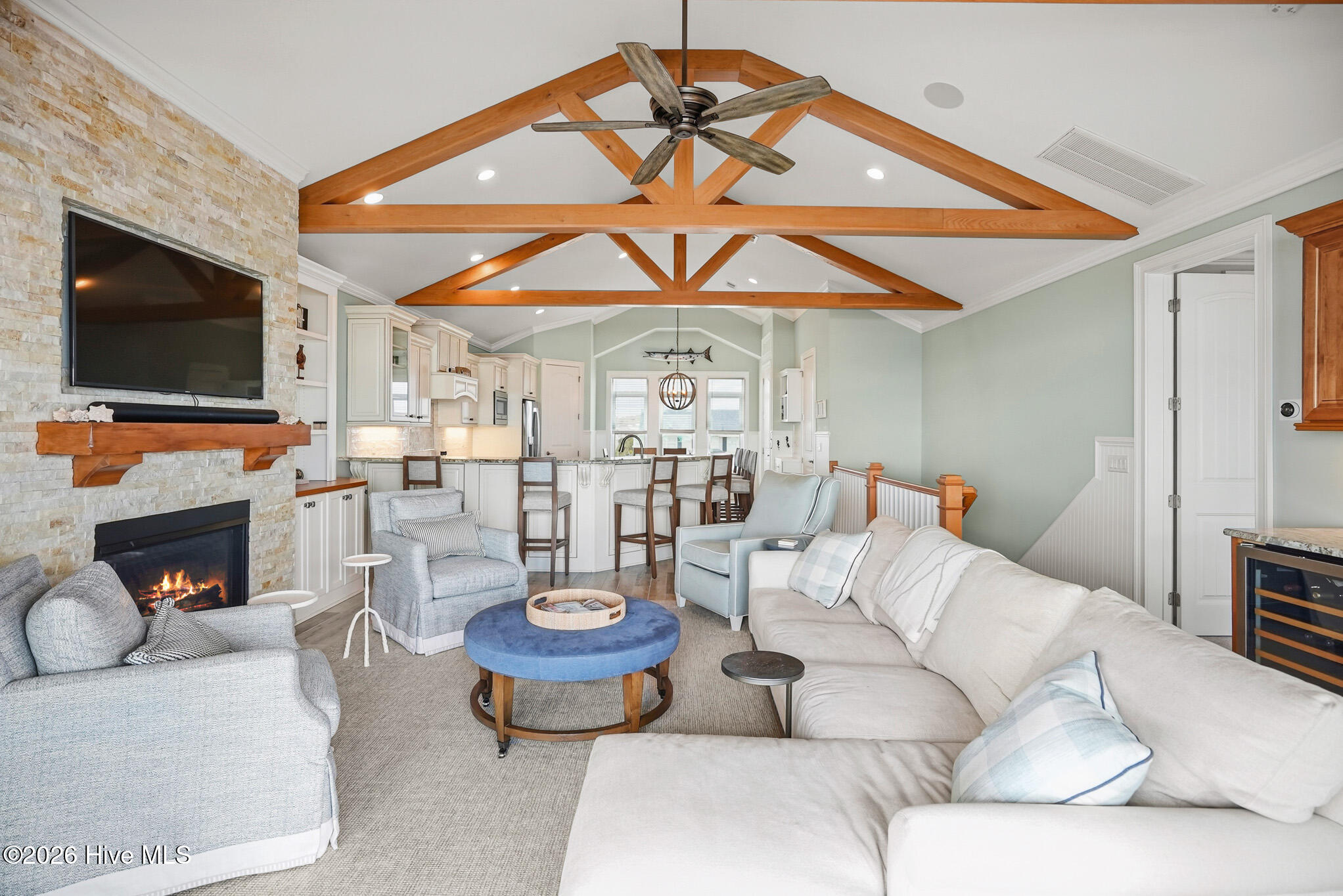 100558393 | Photo 13