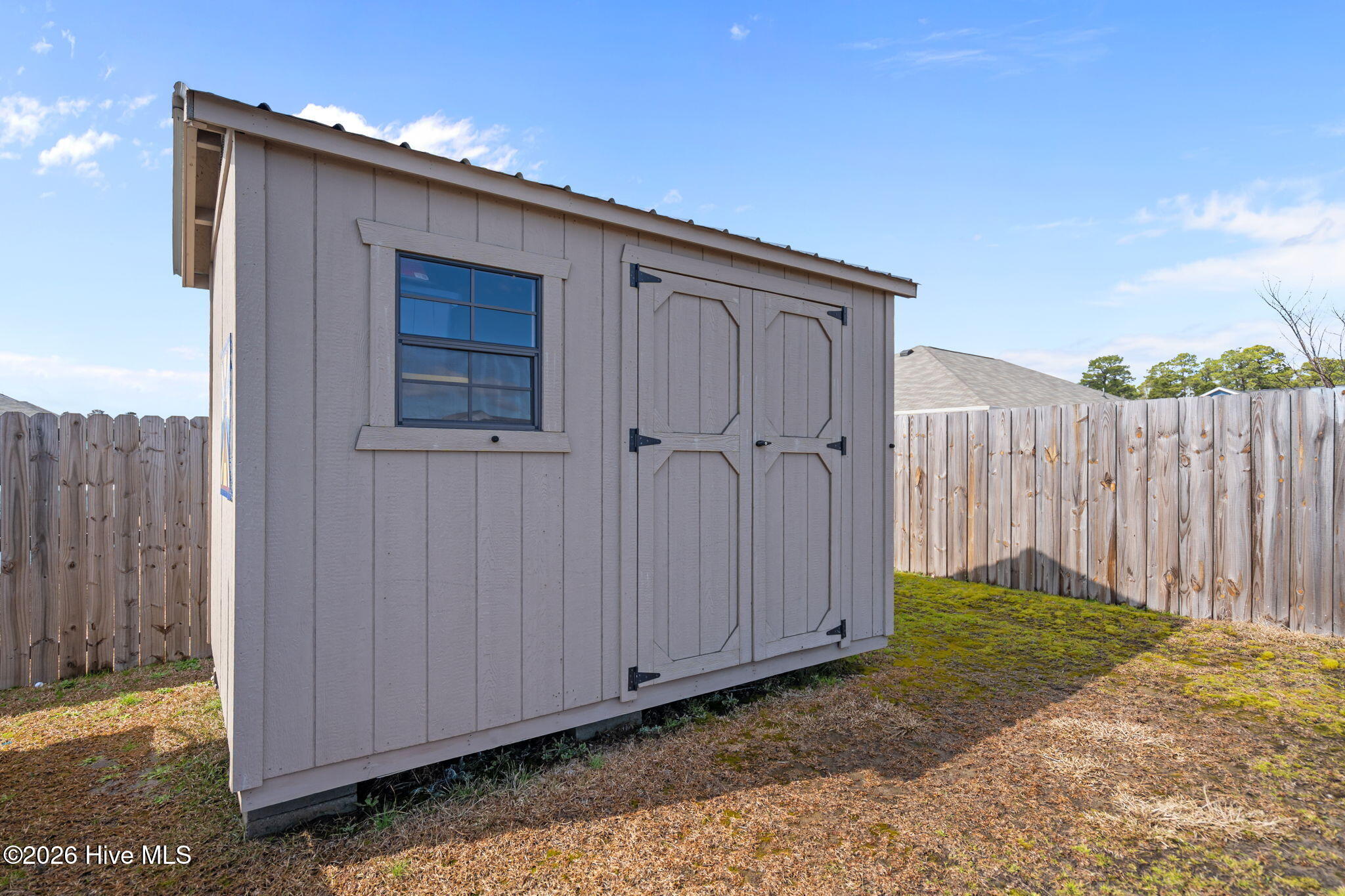 100554763 | Photo 43