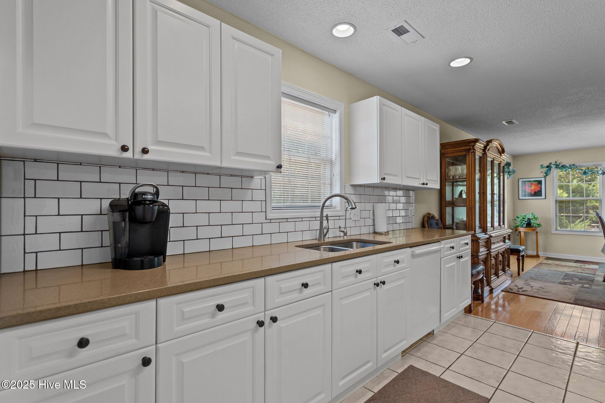 100515832 | Photo 27