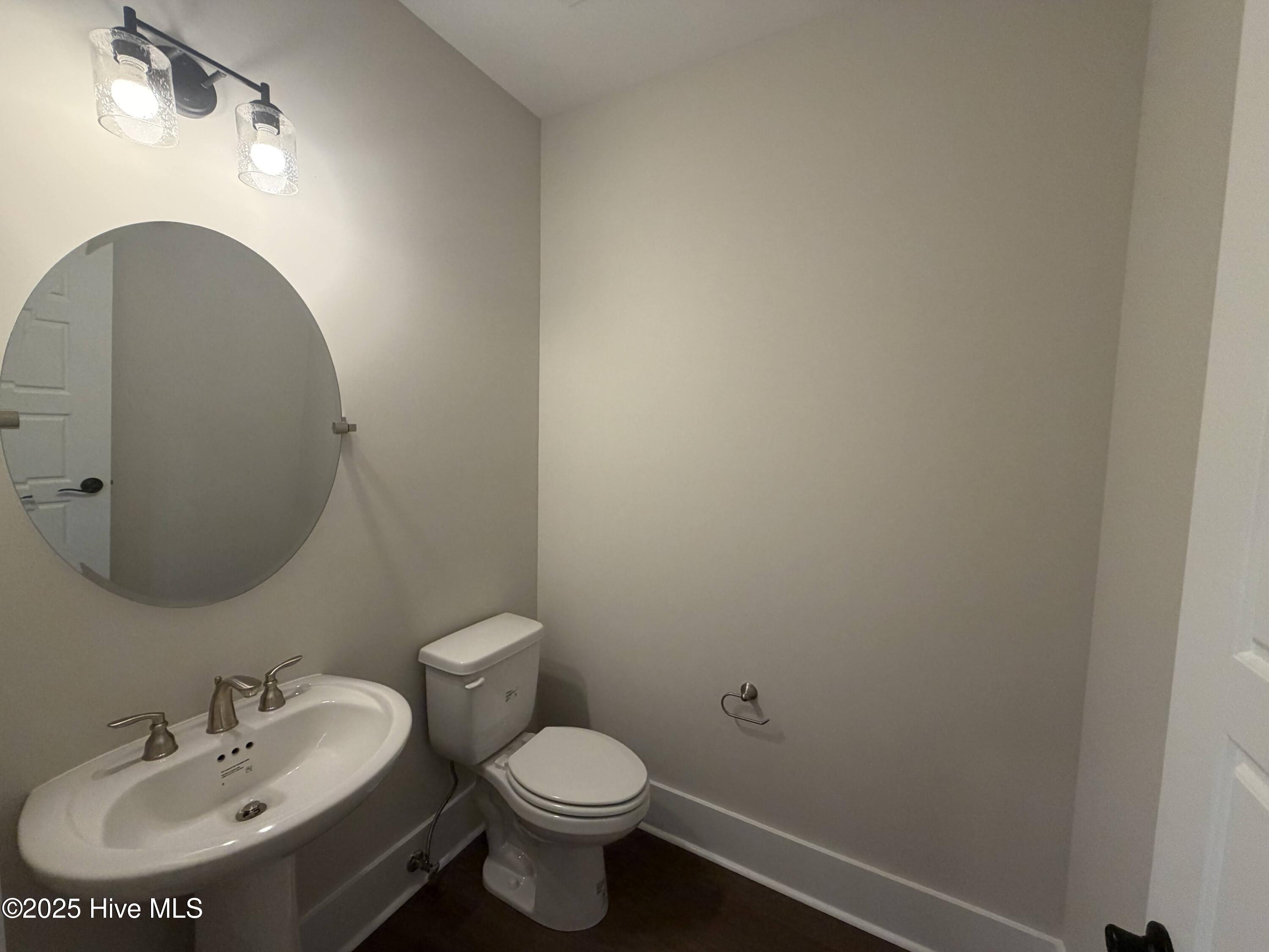 100521695 | Photo 21