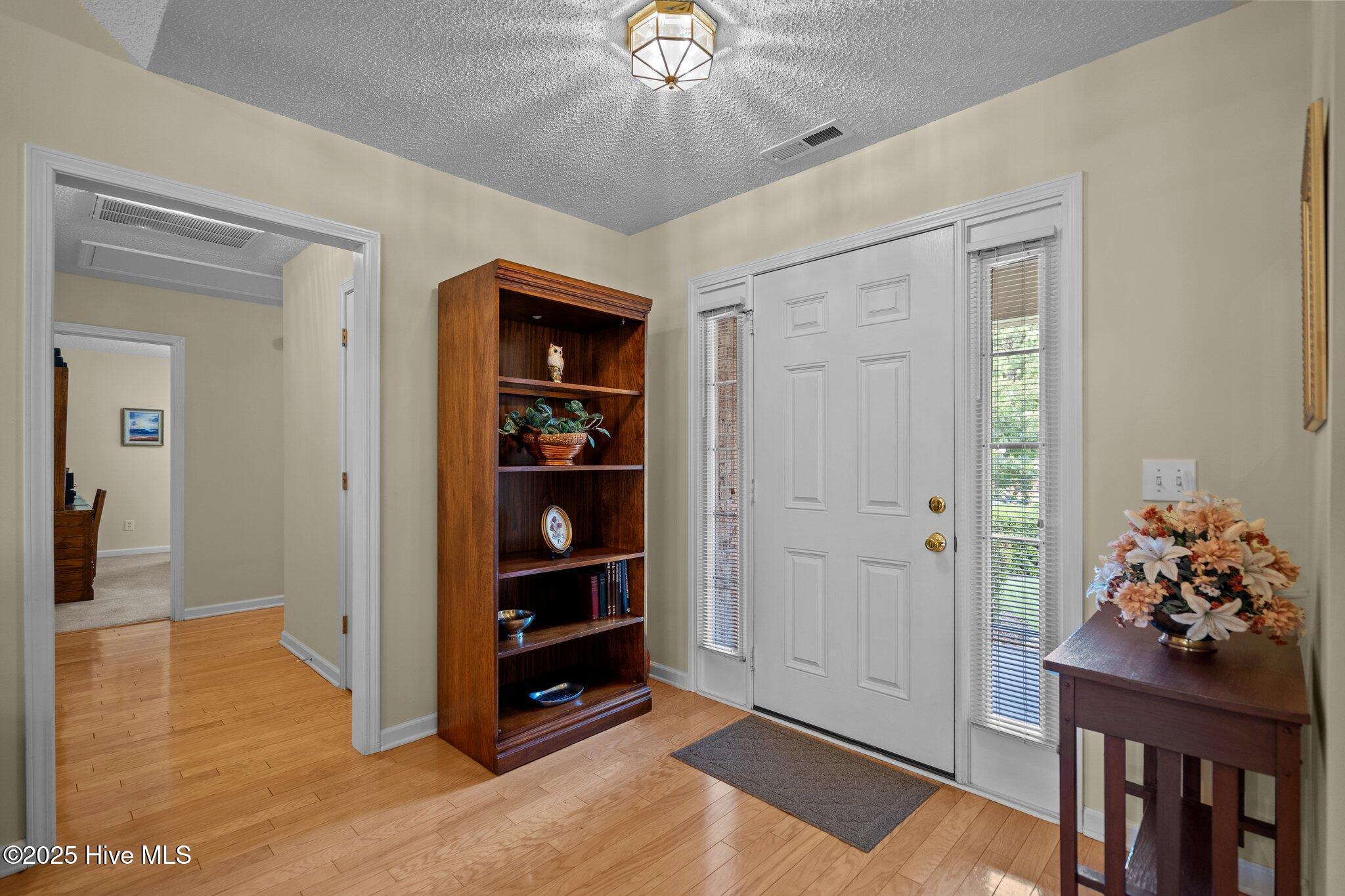 100515832 | Photo 16