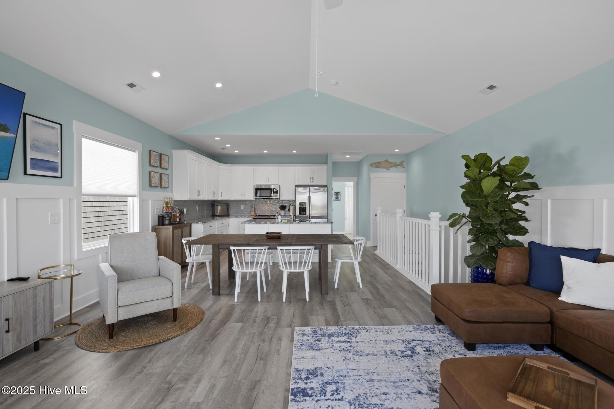 100533799 | Photo 10