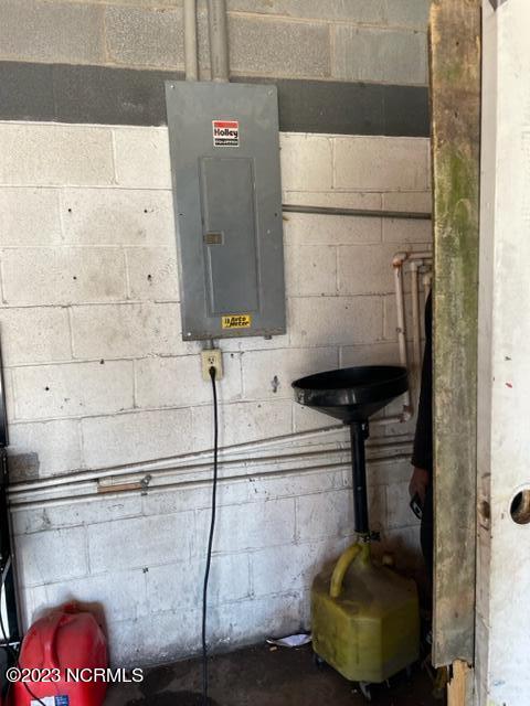 100387618 | Photo 12