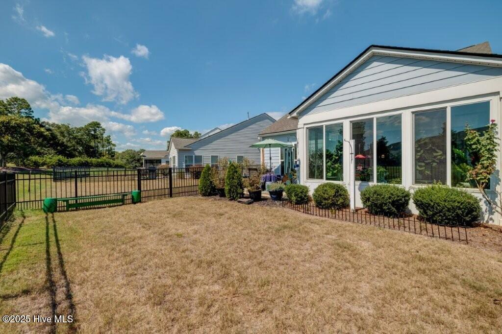 100529096 | Photo 40