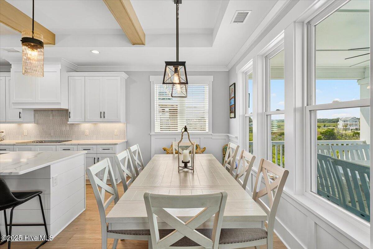 100527813 | Photo 15