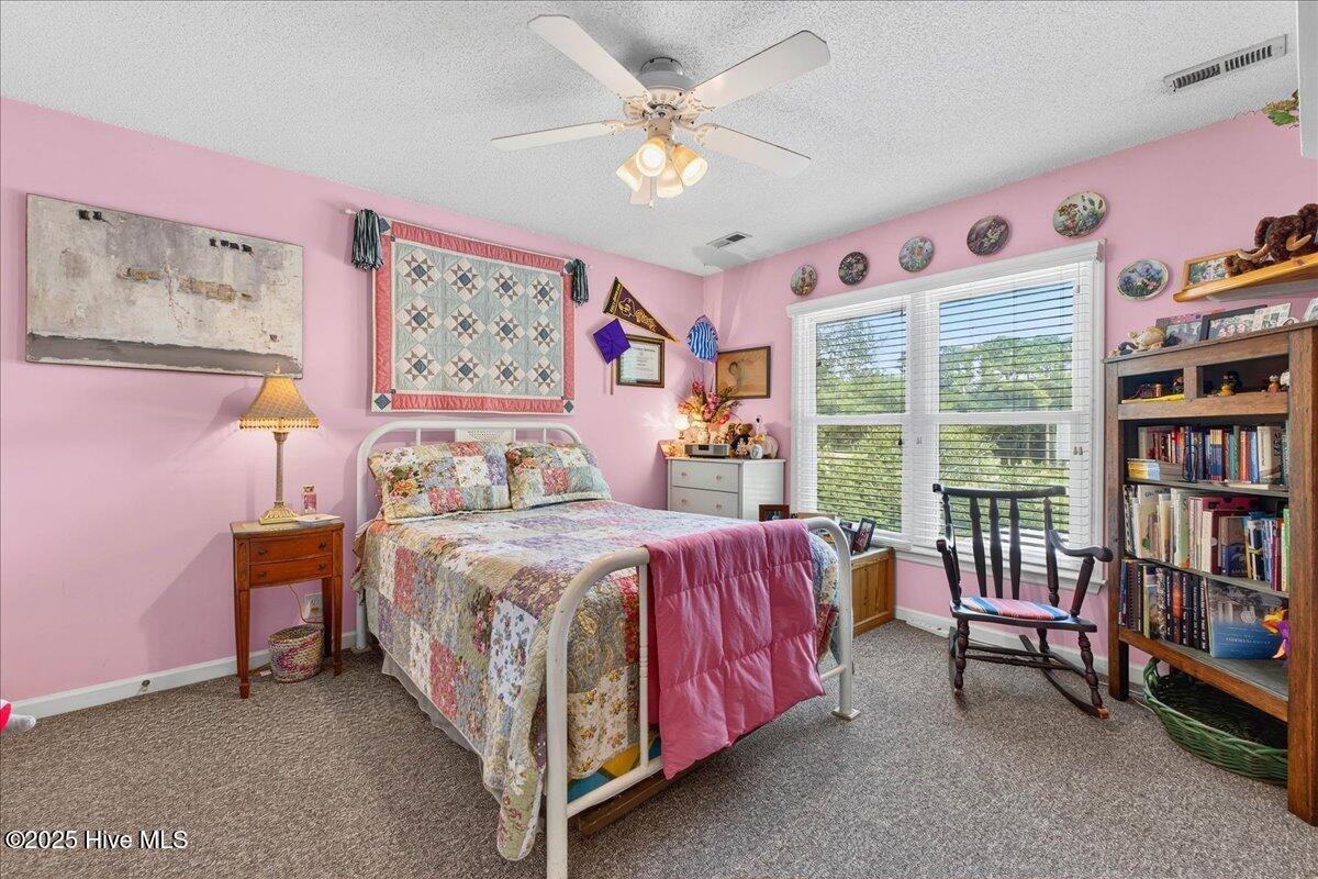 100517839 | Photo 63