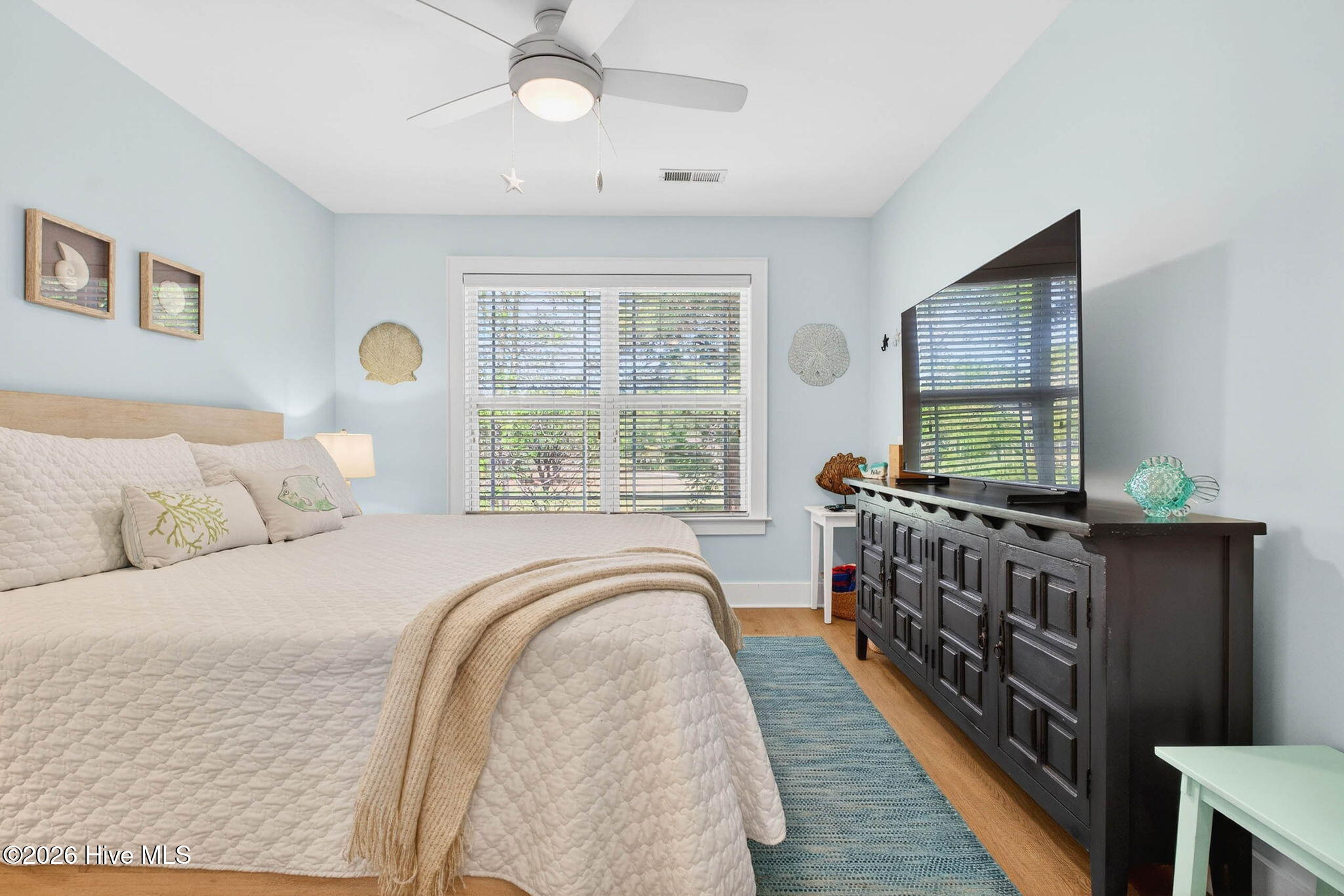 100564784 | Photo 27