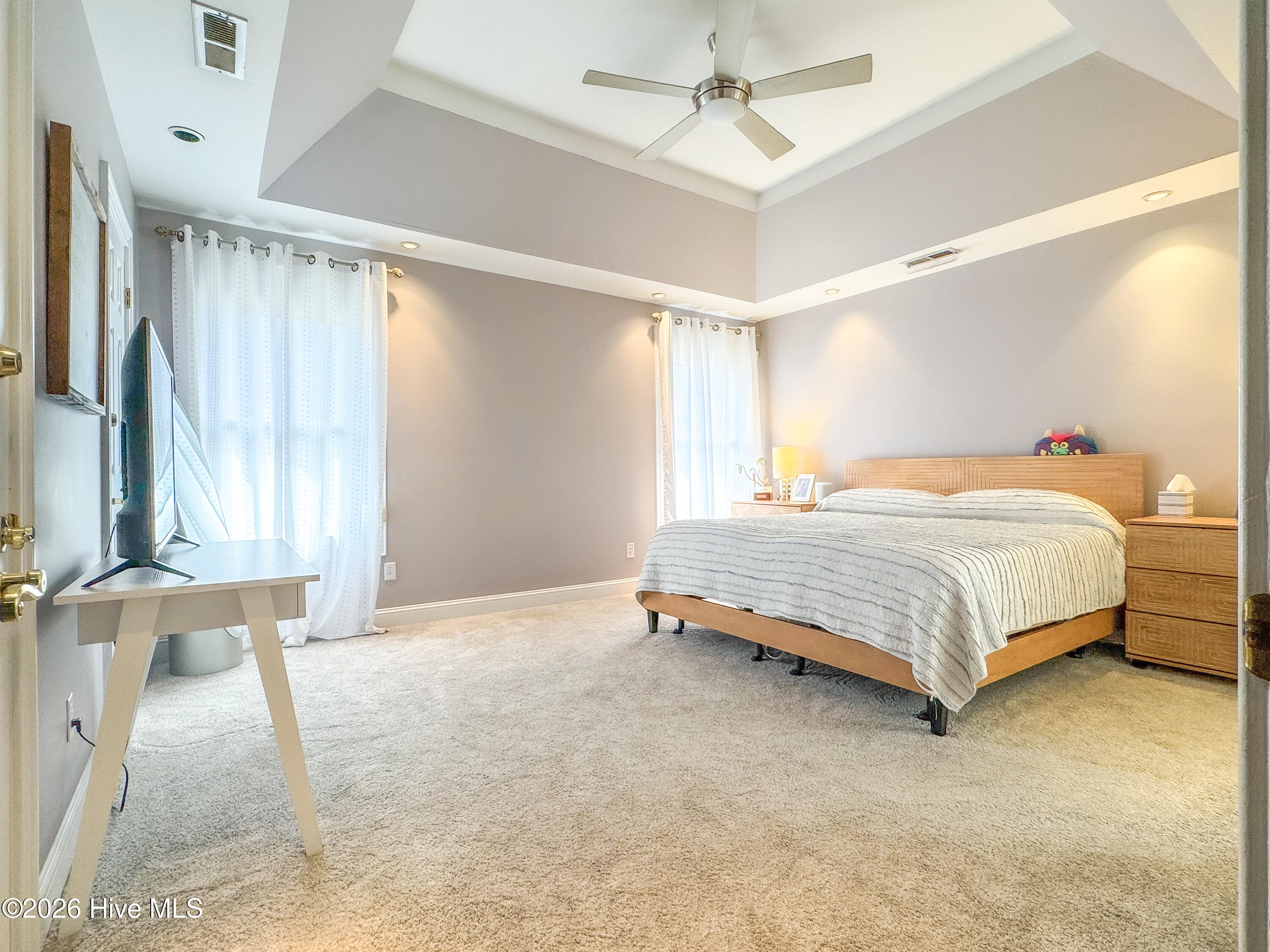 100565169 | Photo 11