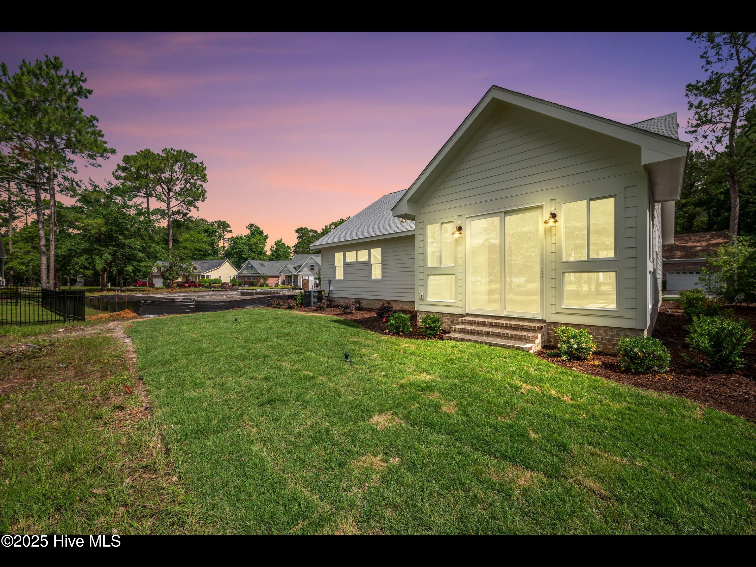 100490321 | Photo 50