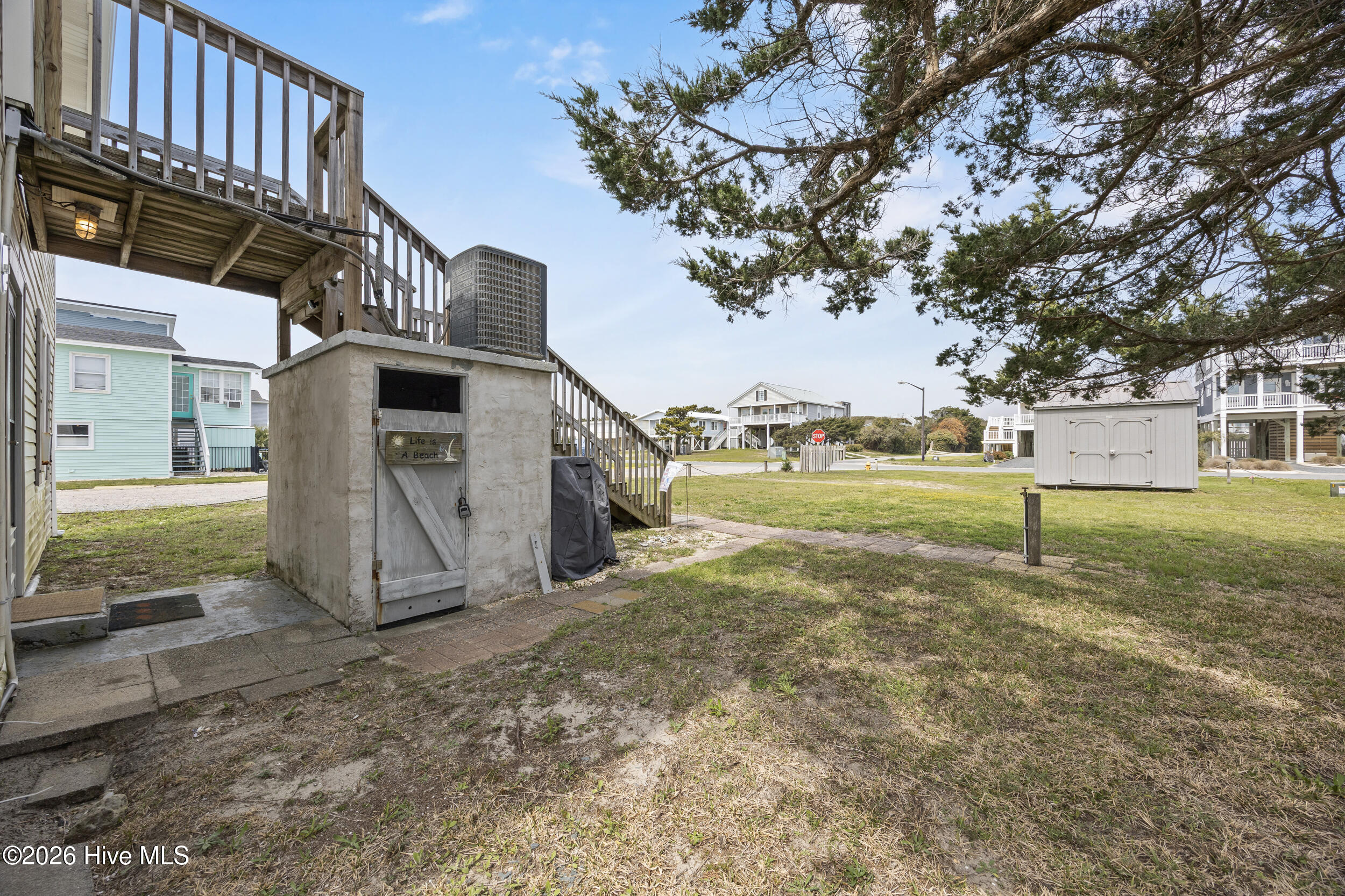 100563115 | Photo 51