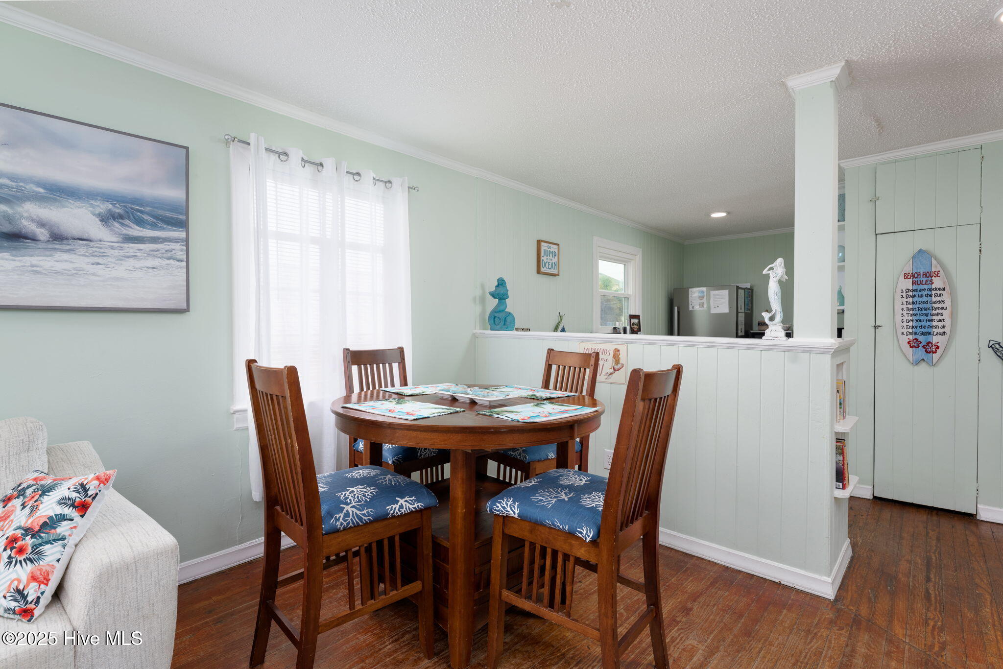 100534181 | Photo 32