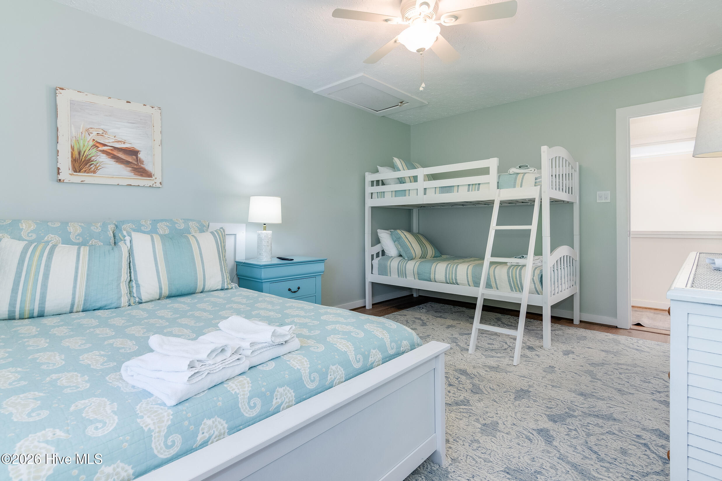 100557535 | Photo 32